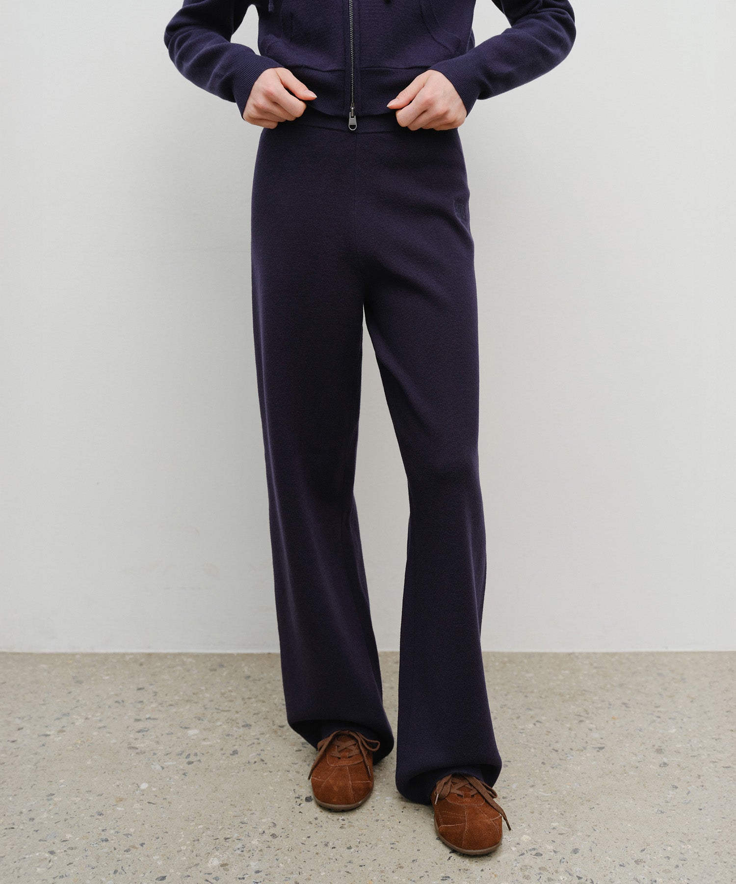 W CLASSIC LOGO KNIT PANTS