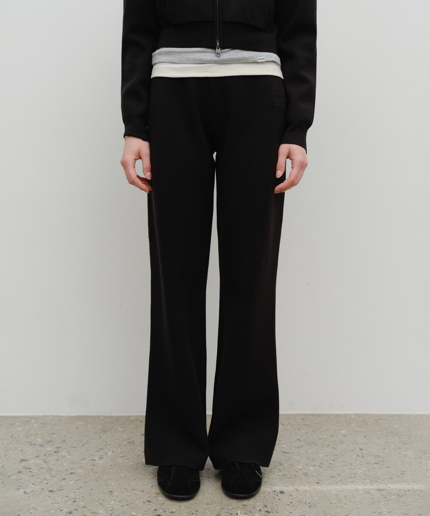 W CLASSIC LOGO KNIT PANTS