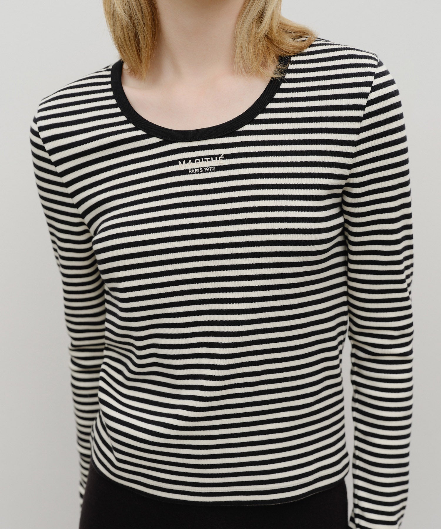 W DEEP NECK LONG SLEEVE