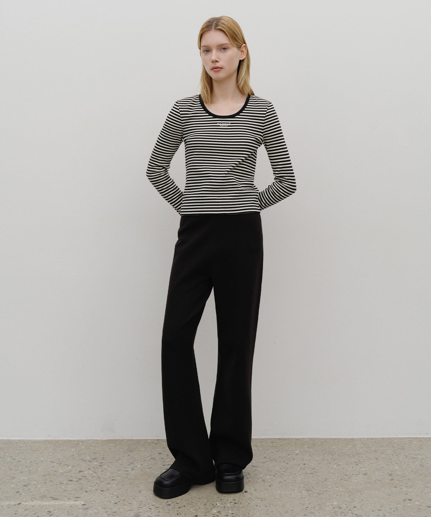 W DEEP NECK LONG SLEEVE