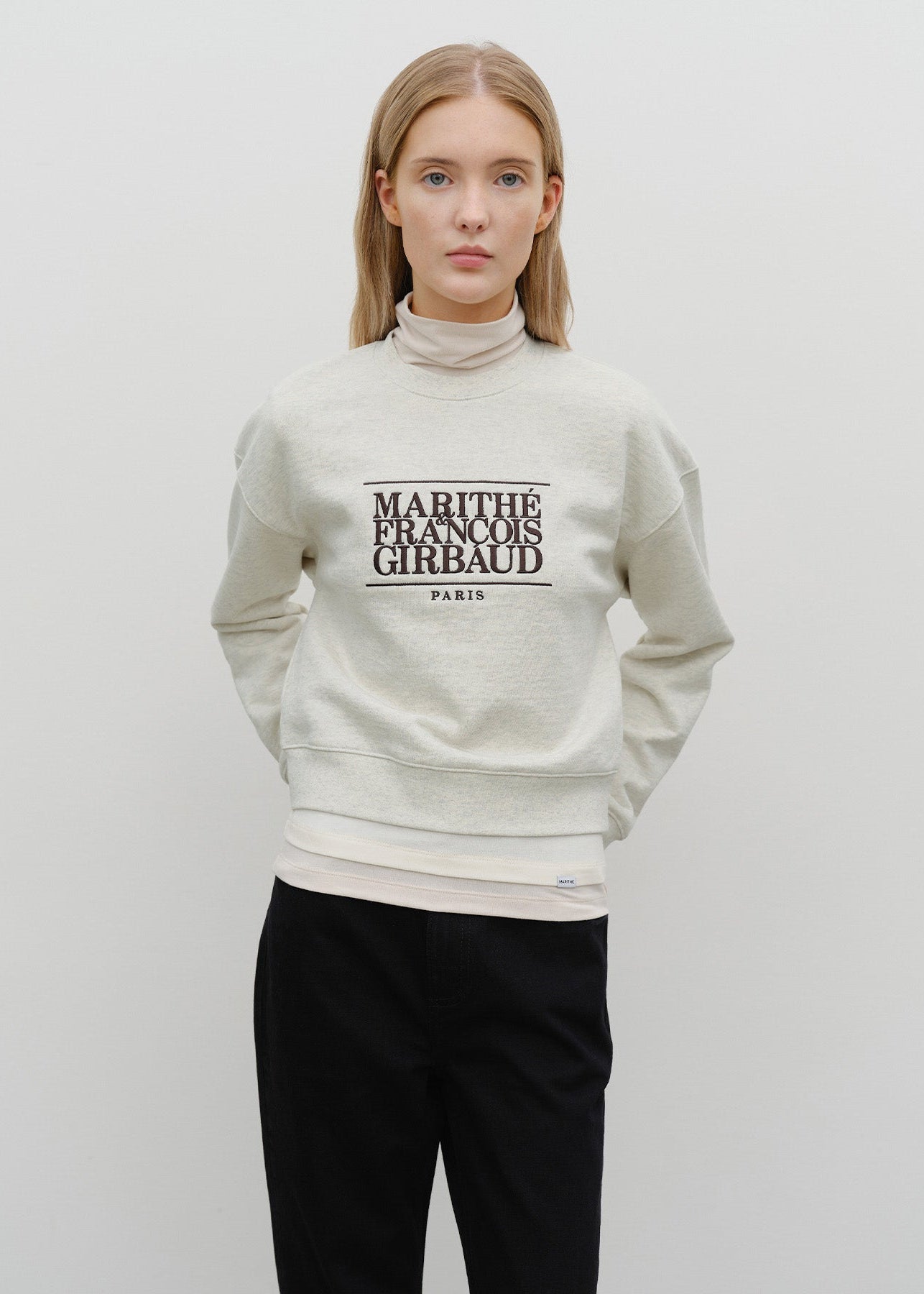 W CLASSIC LOGO CROP SWEATSHIRT