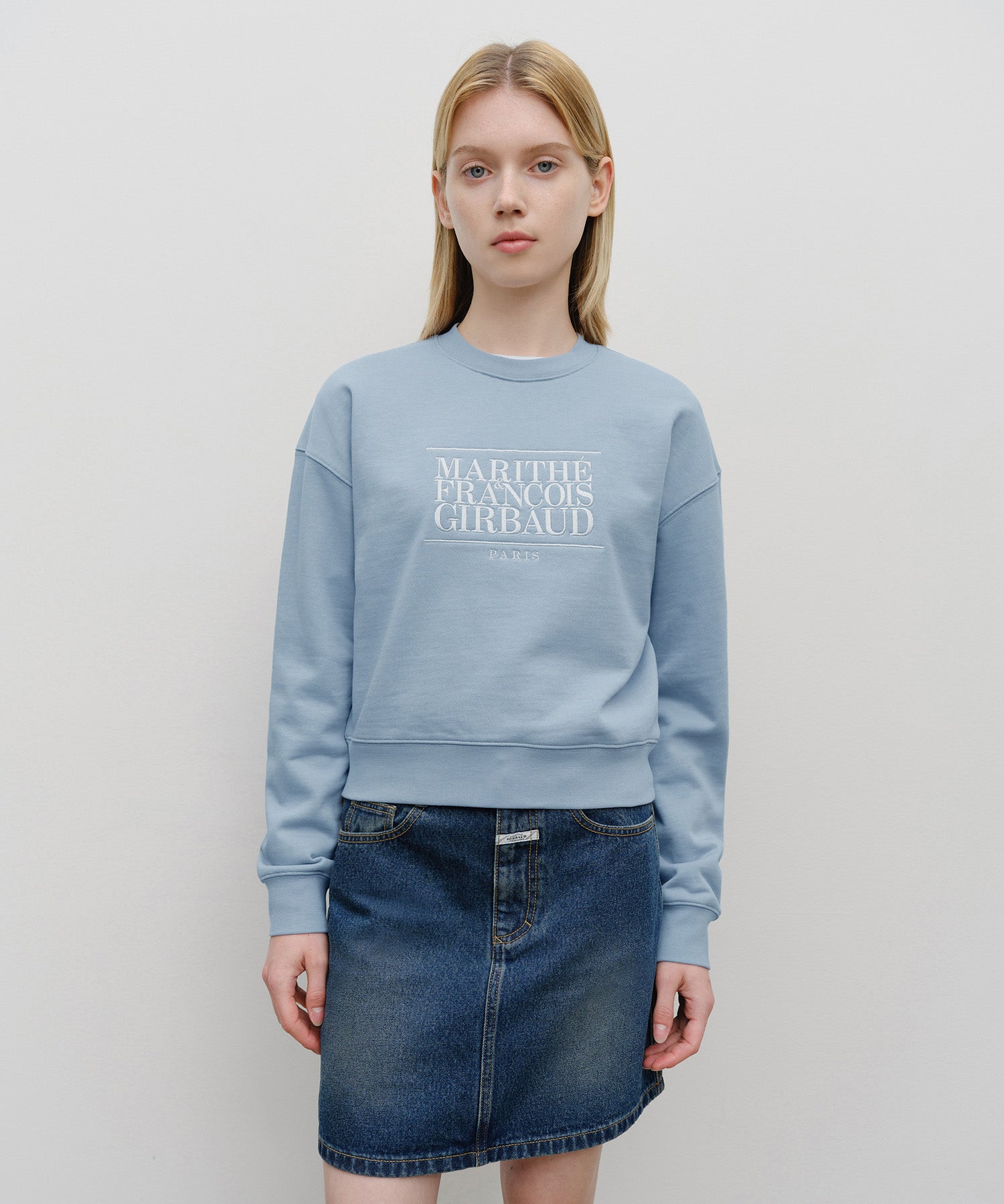 W CLASSIC LOGO CROP SWEATSHIRT