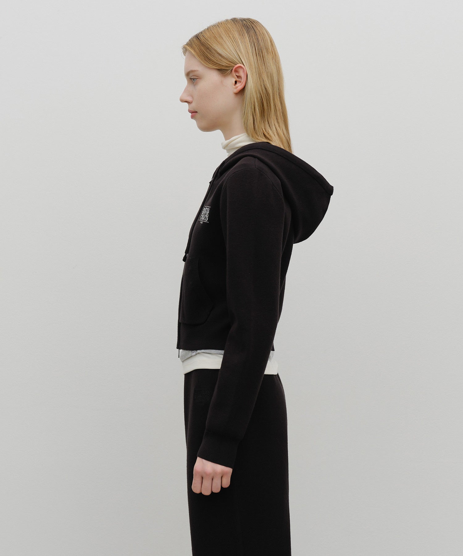 W CLASSIC LOGO CROP KNIT HOODIE ZIPUP