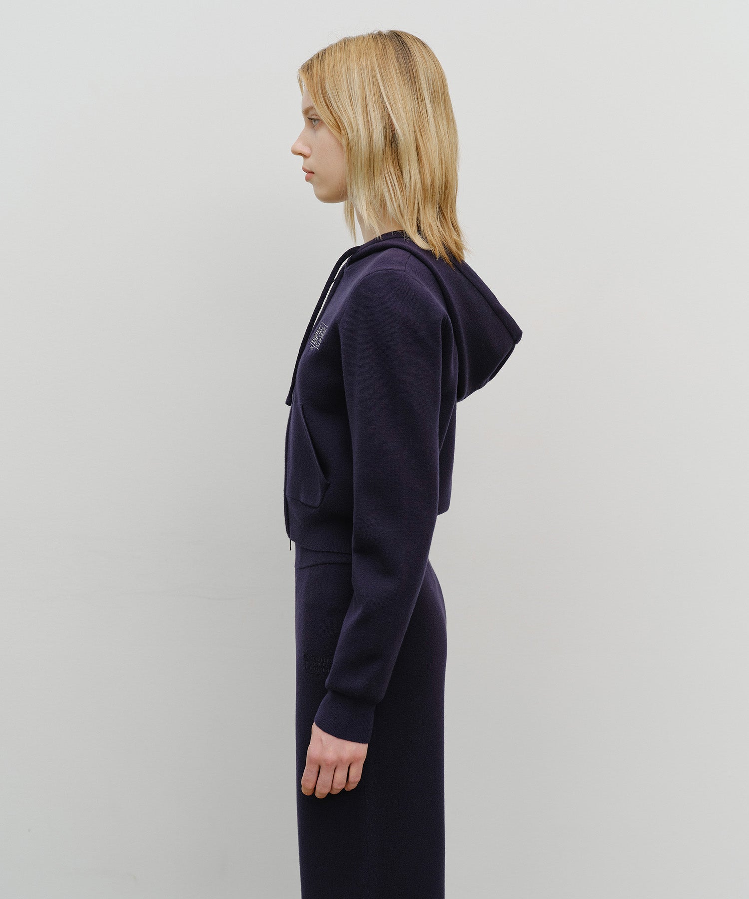 W CLASSIC LOGO CROP KNIT HOODIE ZIPUP