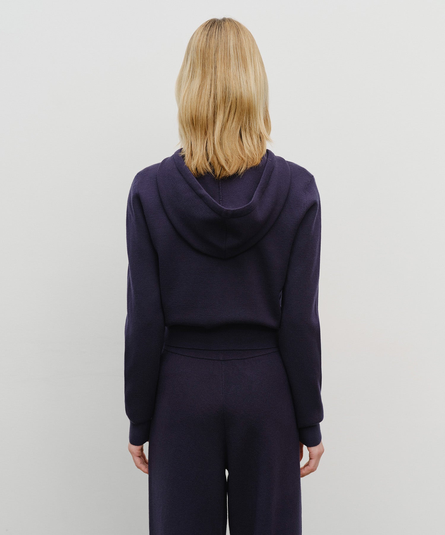 W CLASSIC LOGO CROP KNIT HOODIE ZIPUP