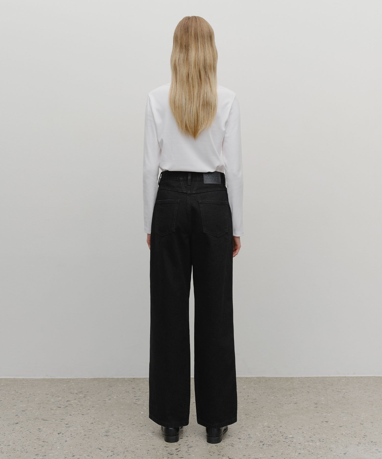 W HIGH STRAIGHT DENIM PANTS
