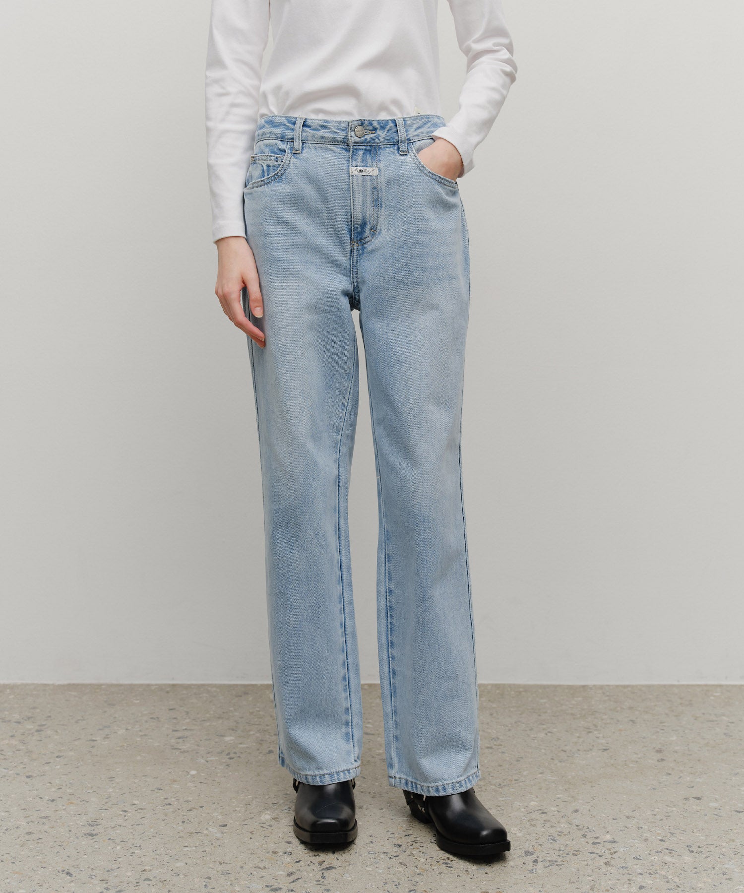 W HIGH STRAIGHT DENIM PANTS