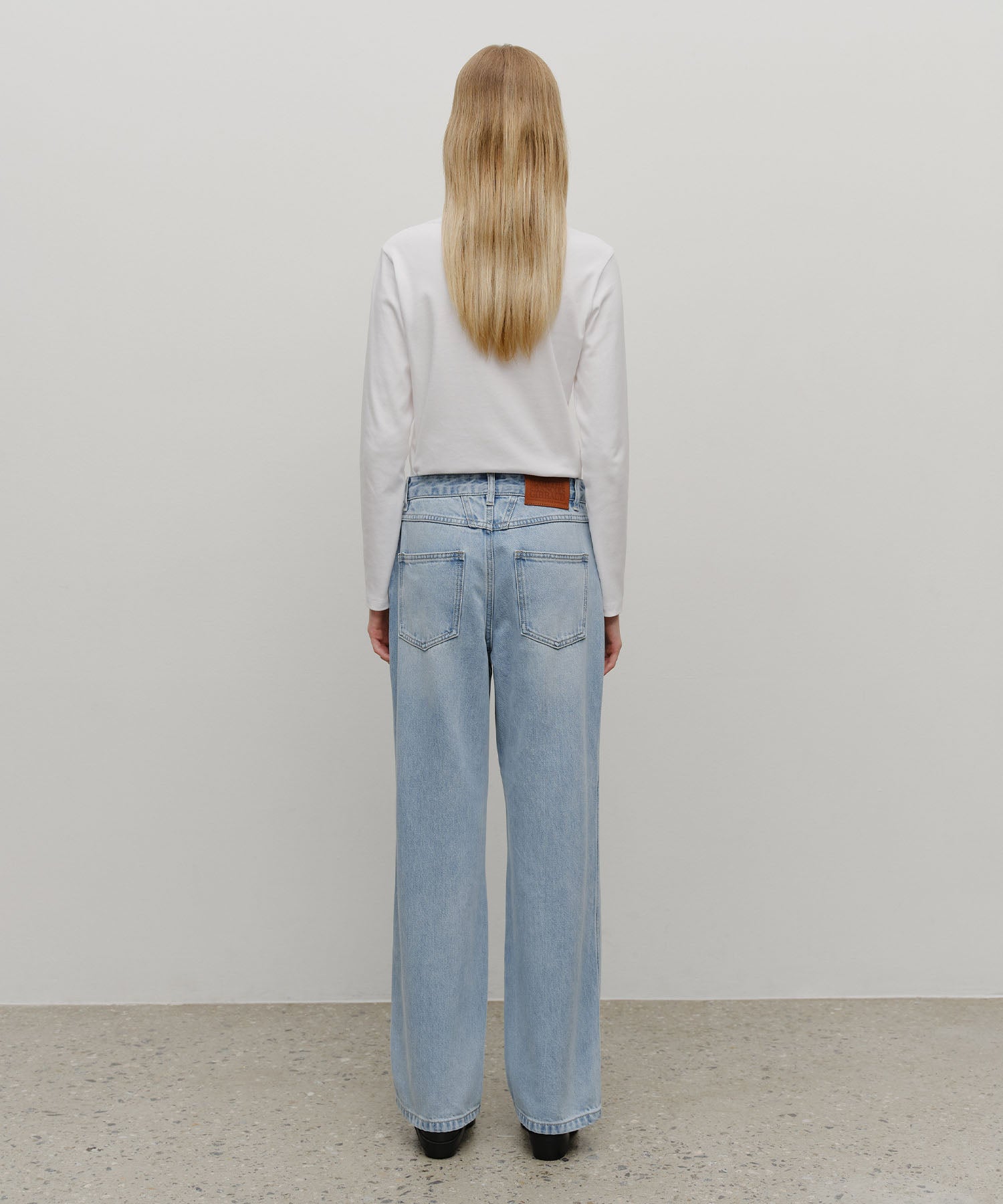 W HIGH STRAIGHT DENIM PANTS