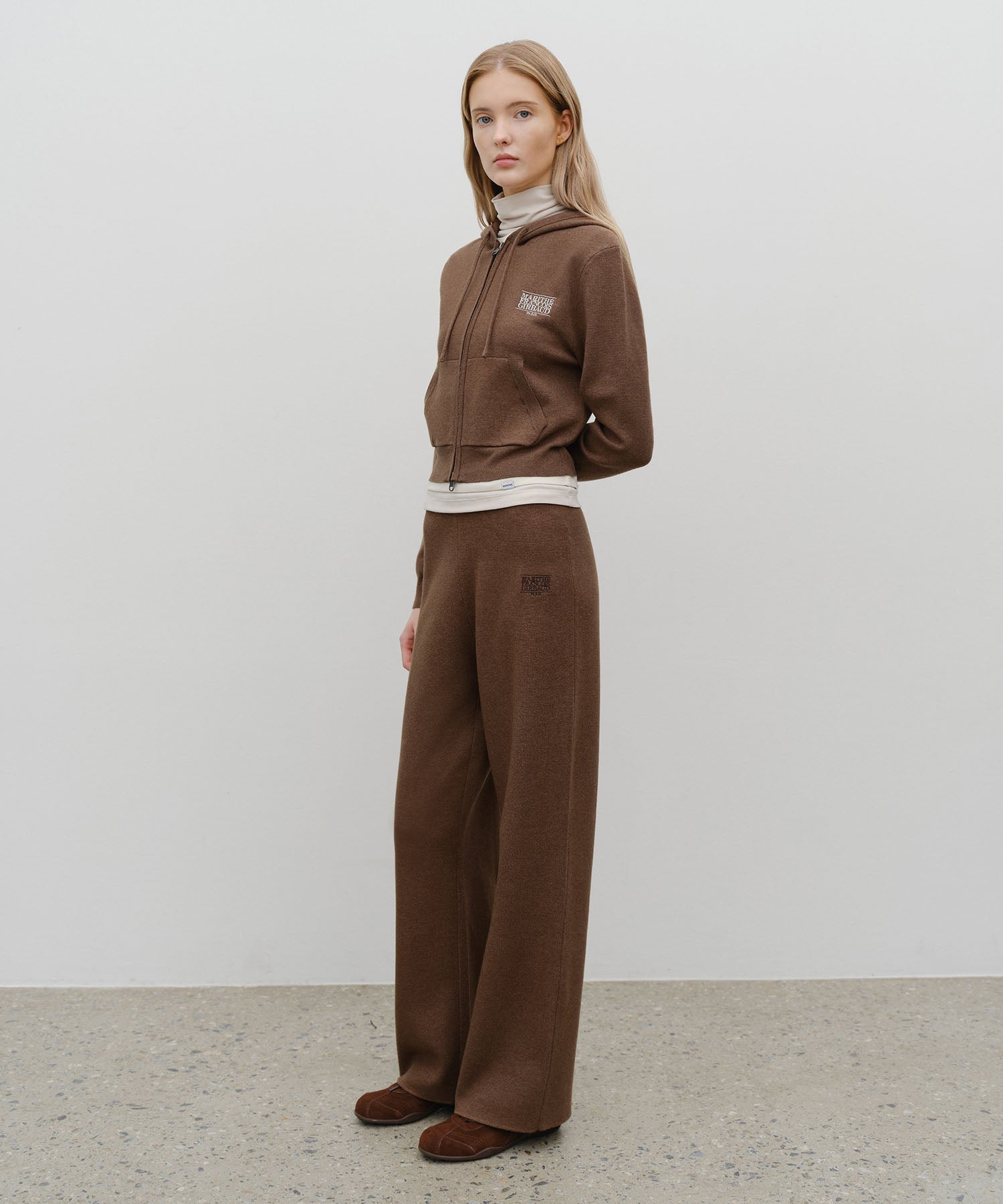 W CLASSIC LOGO KNIT PANTS