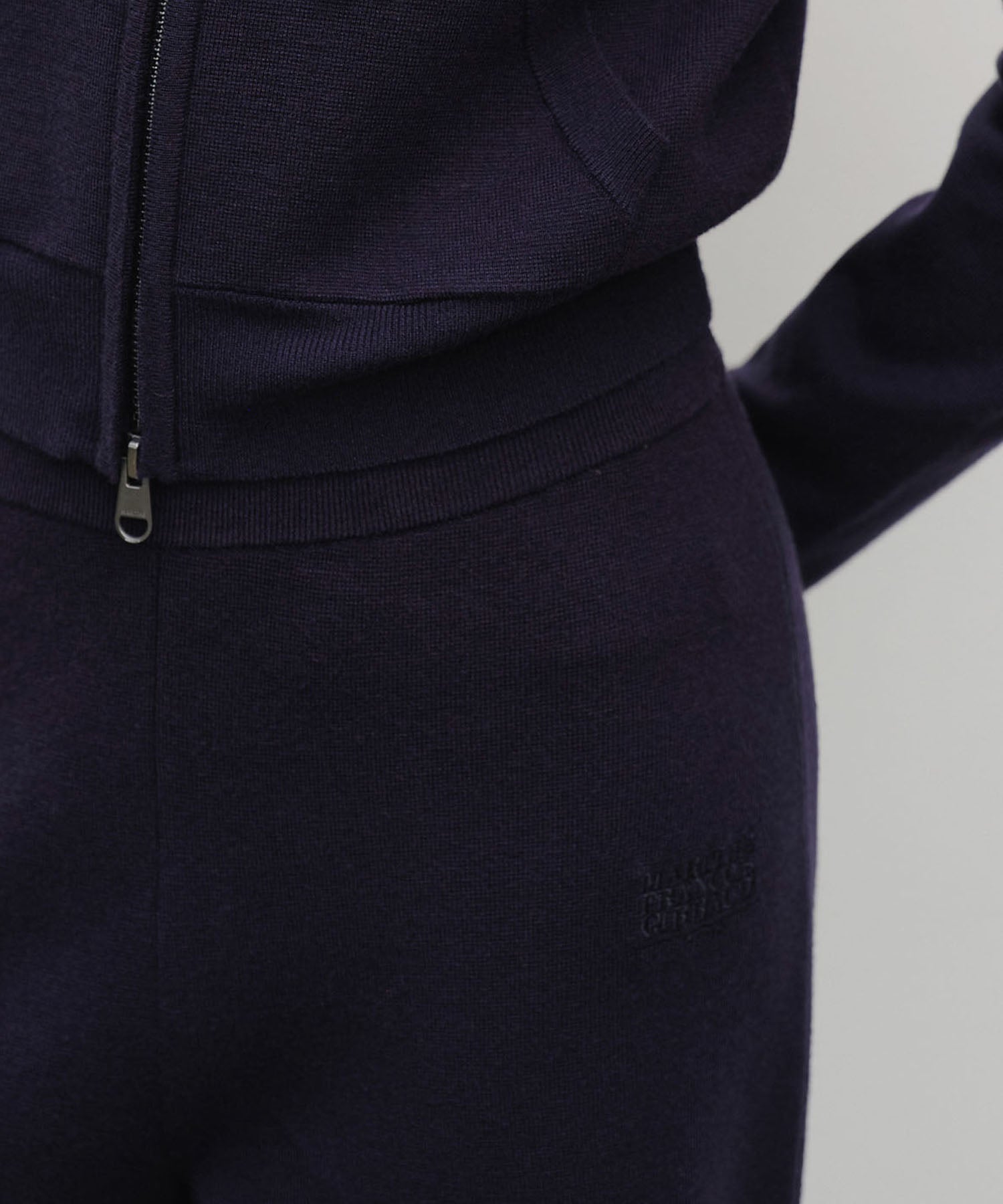 W CLASSIC LOGO KNIT PANTS