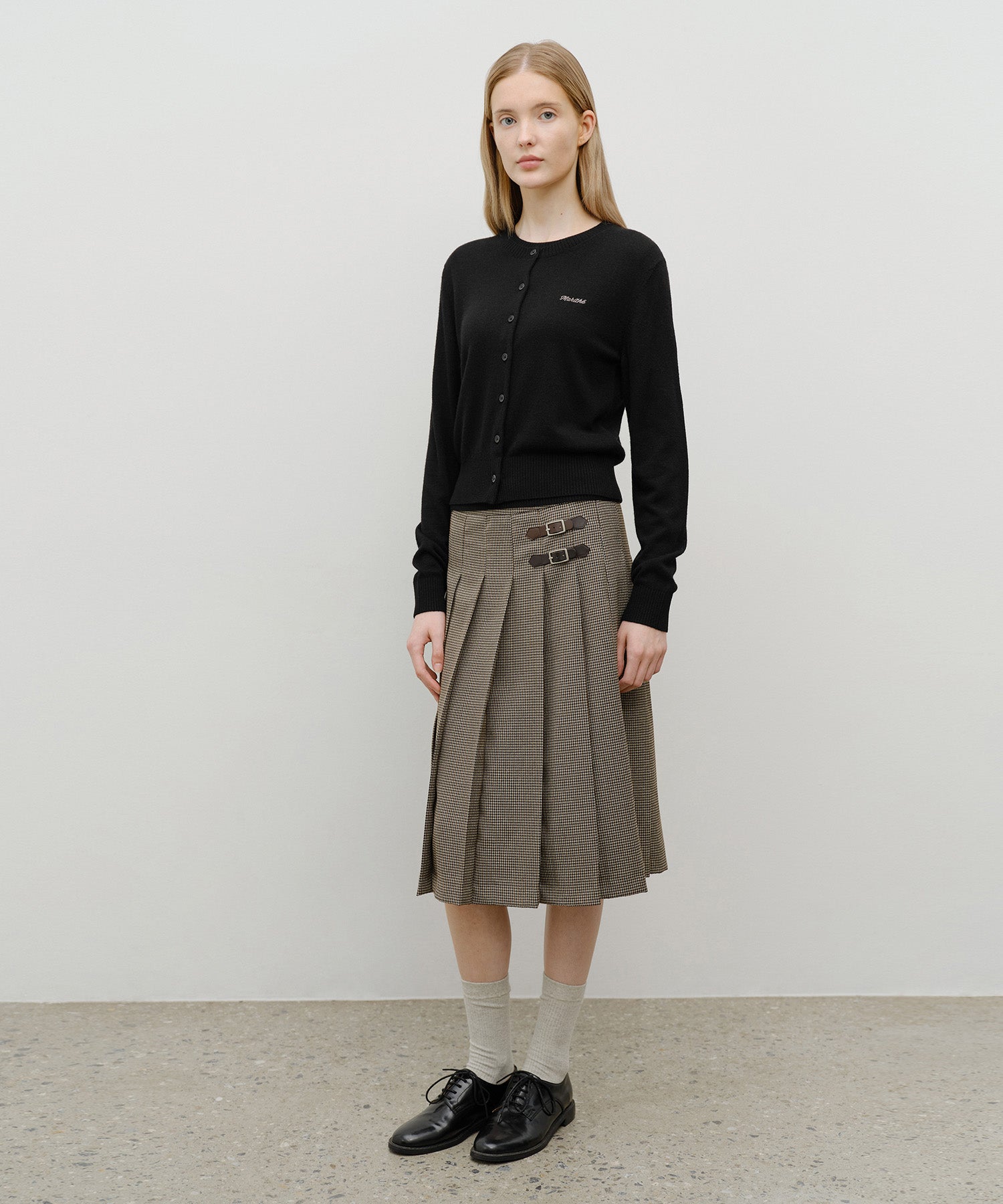 W HALF KNIT ROUND NECK CARDIGAN SET UP