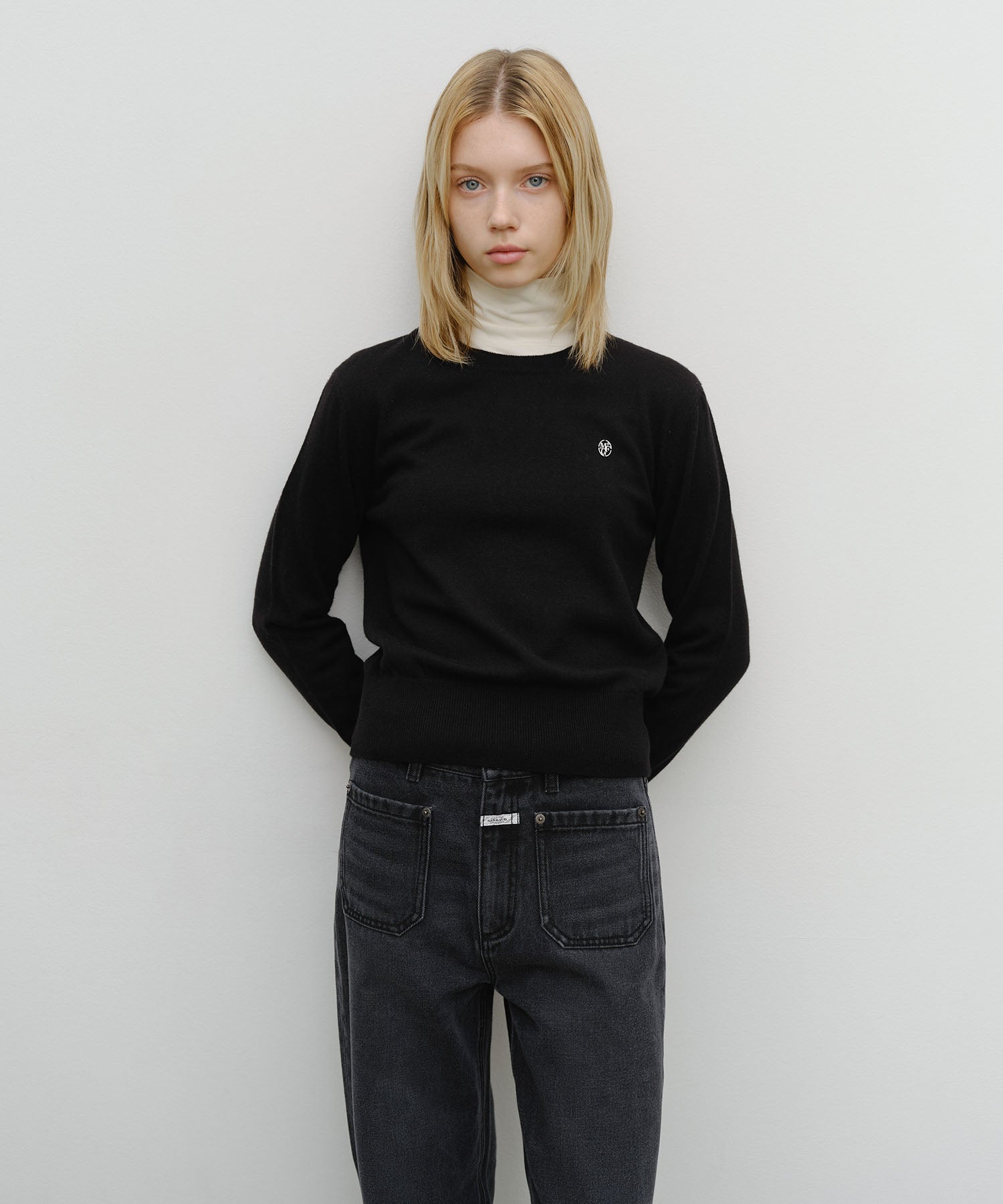 W BASIC CROP KNIT PULLOVER