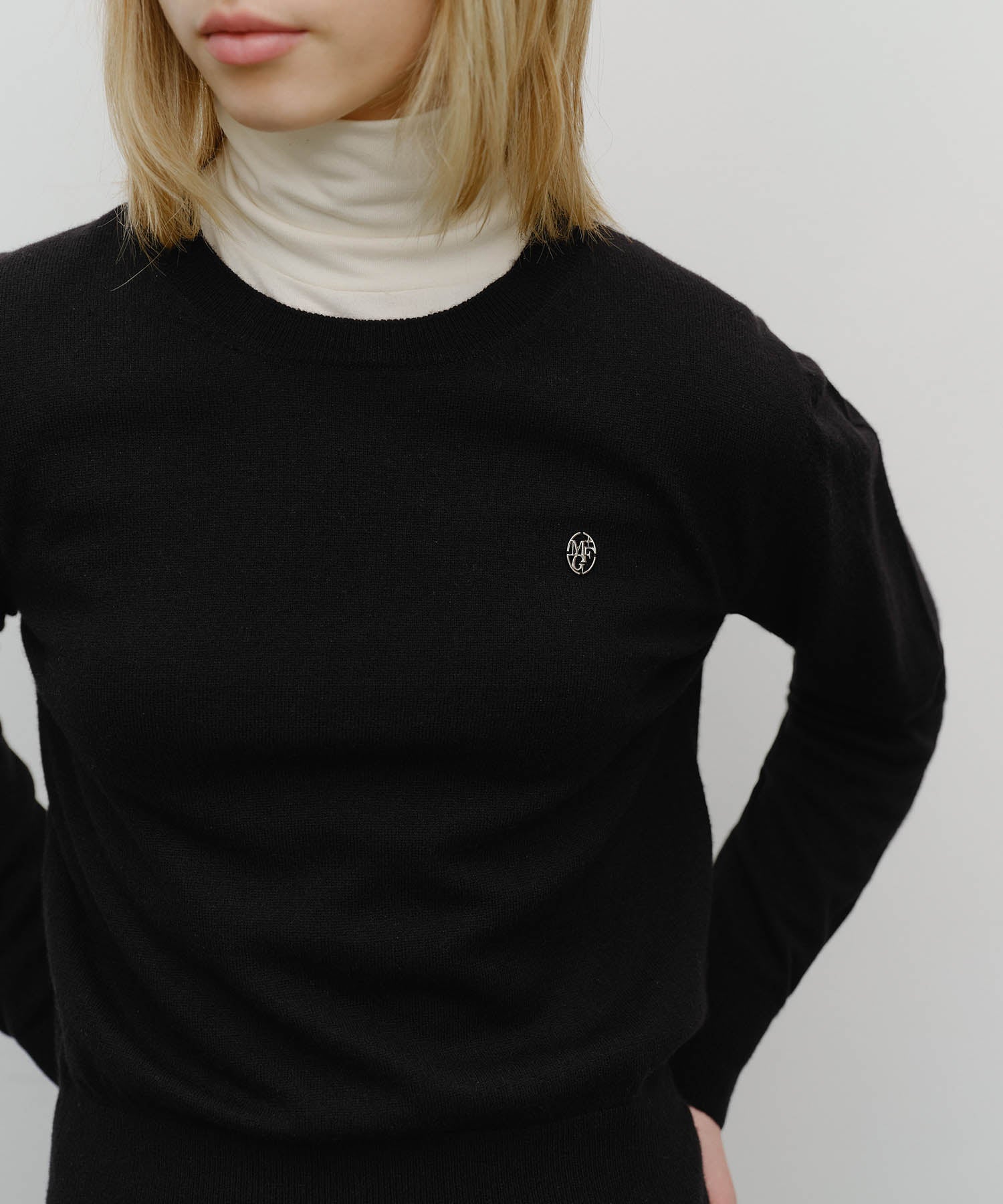 W BASIC CROP KNIT PULLOVER