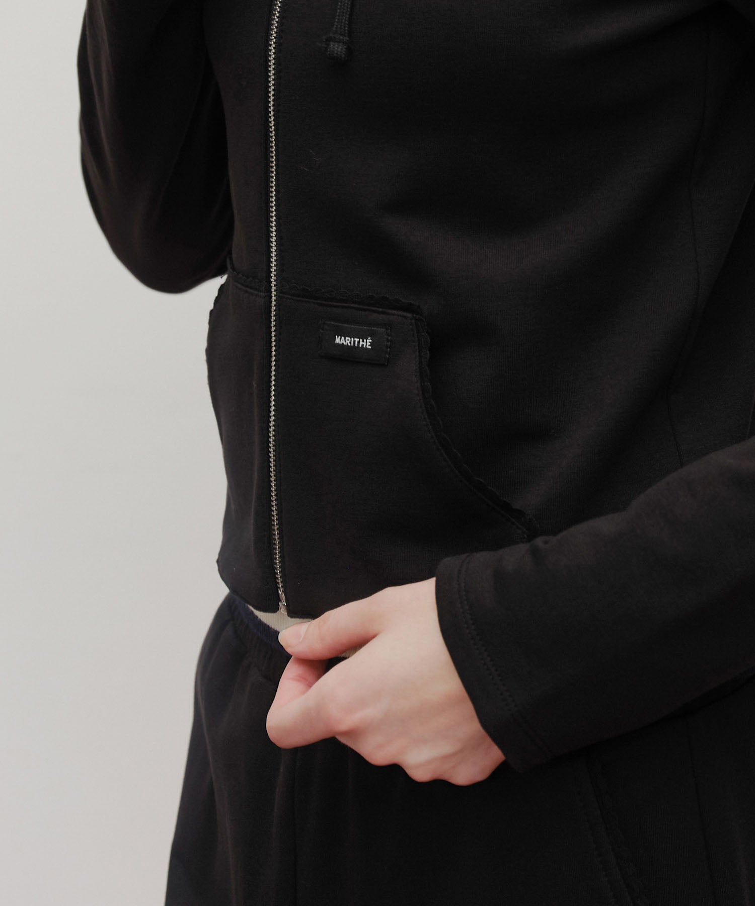 W SLIM FIT HOODIE