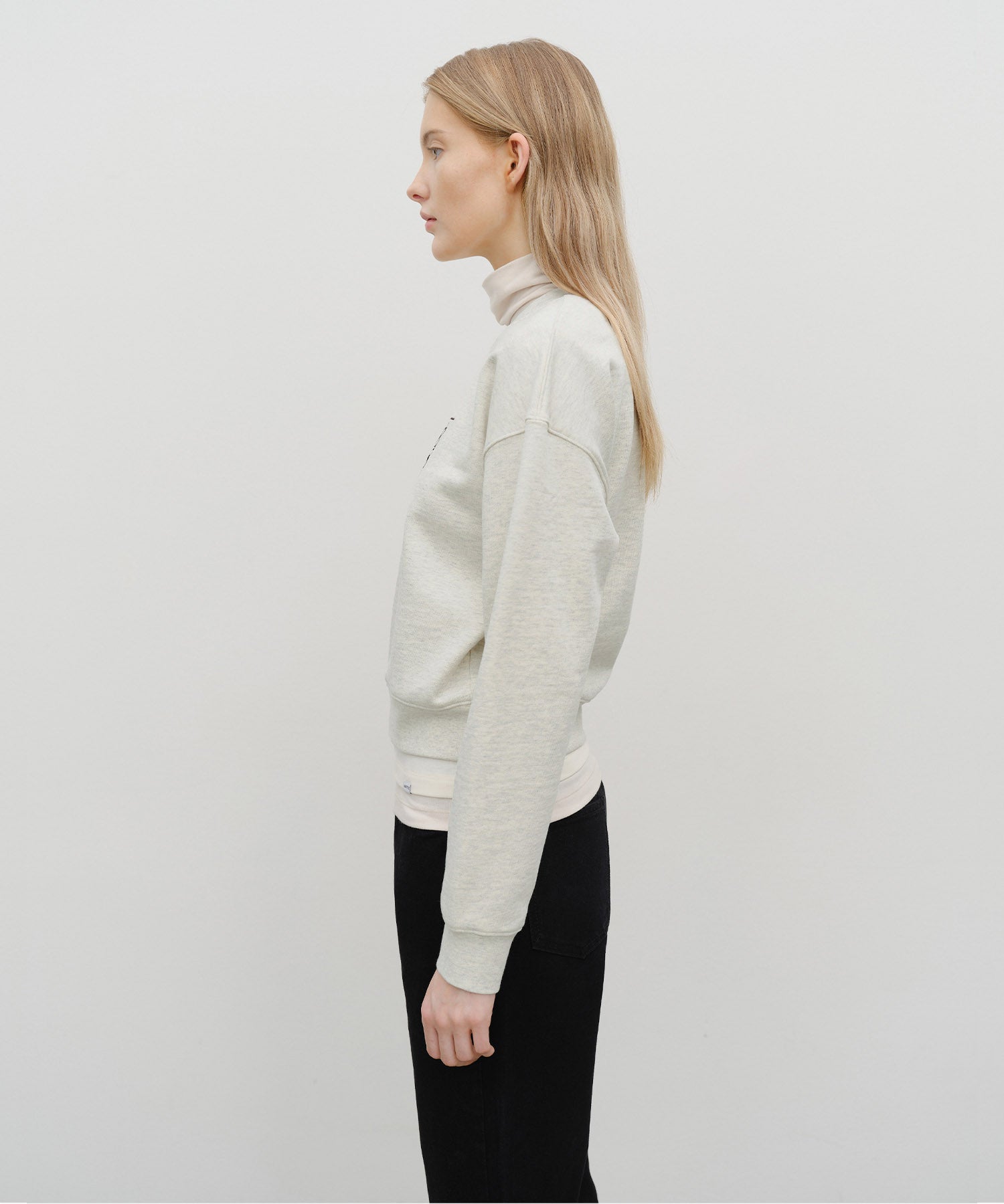 W CLASSIC LOGO CROP SWEATSHIRT