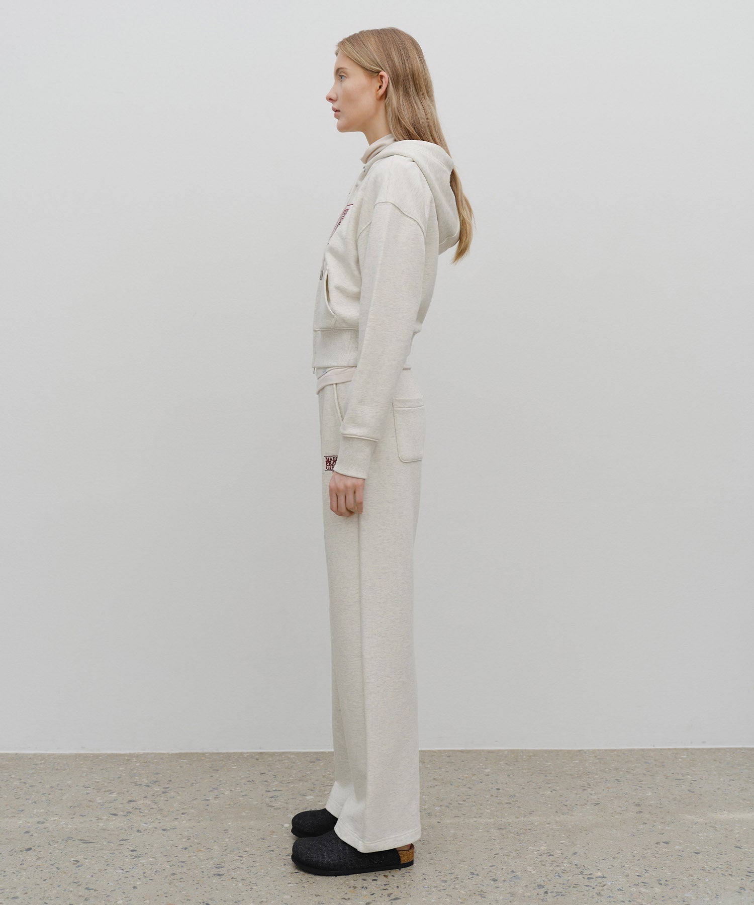 W EMBROIDERY CLASSIC LOGO SWEAT PANTS