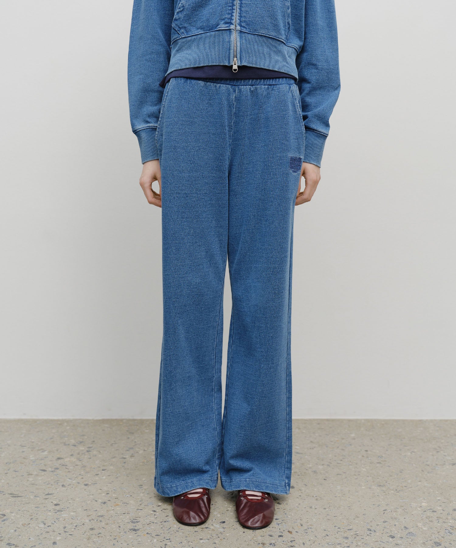 W EMBROIDERY CLASSIC LOGO SWEAT PANTS
