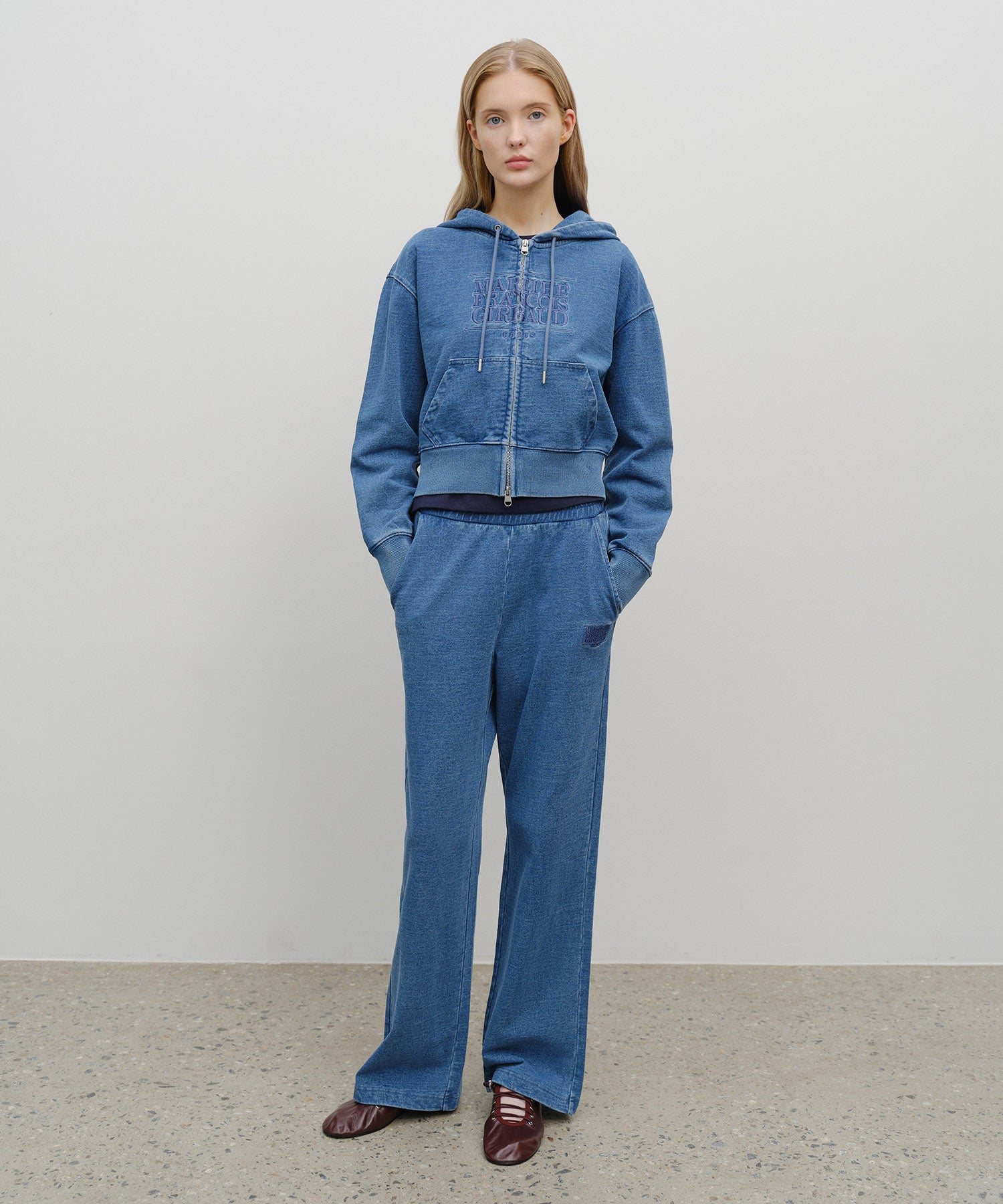 W EMBROIDERY CLASSIC LOGO SWEAT PANTS