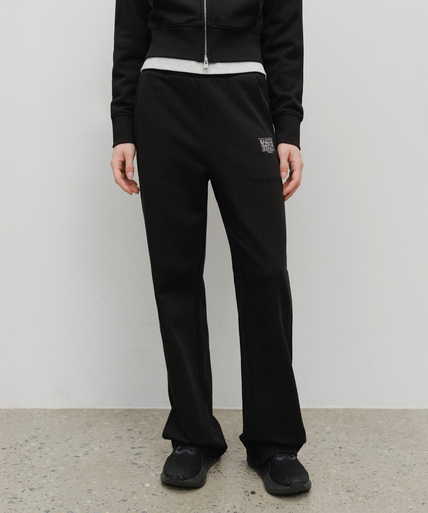 W EMBROIDERY CLASSIC LOGO SWEAT PANTS