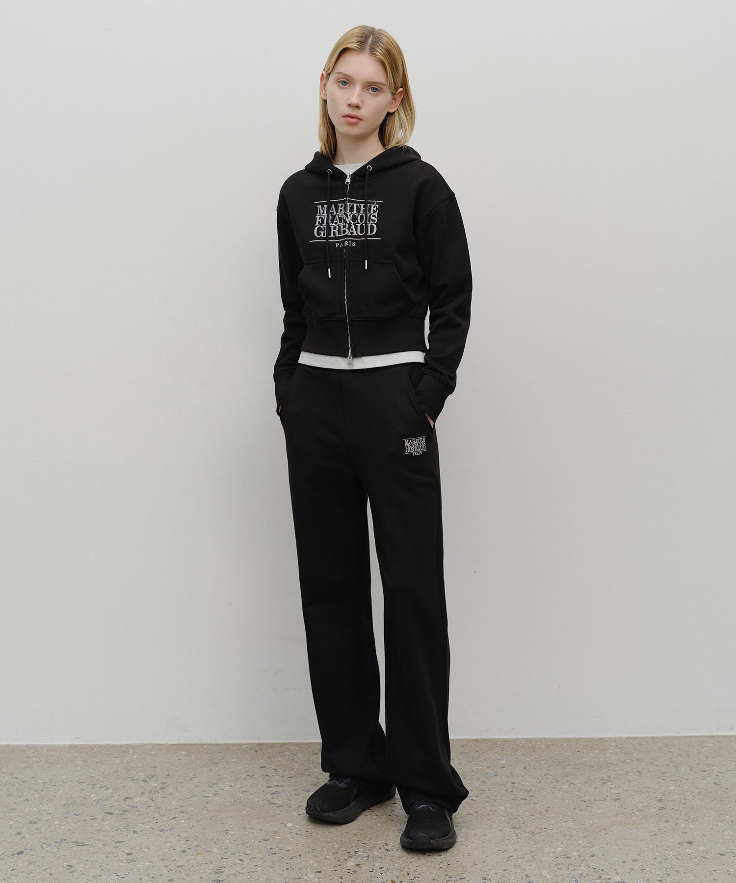 W EMBROIDERY CLASSIC LOGO SWEAT PANTS
