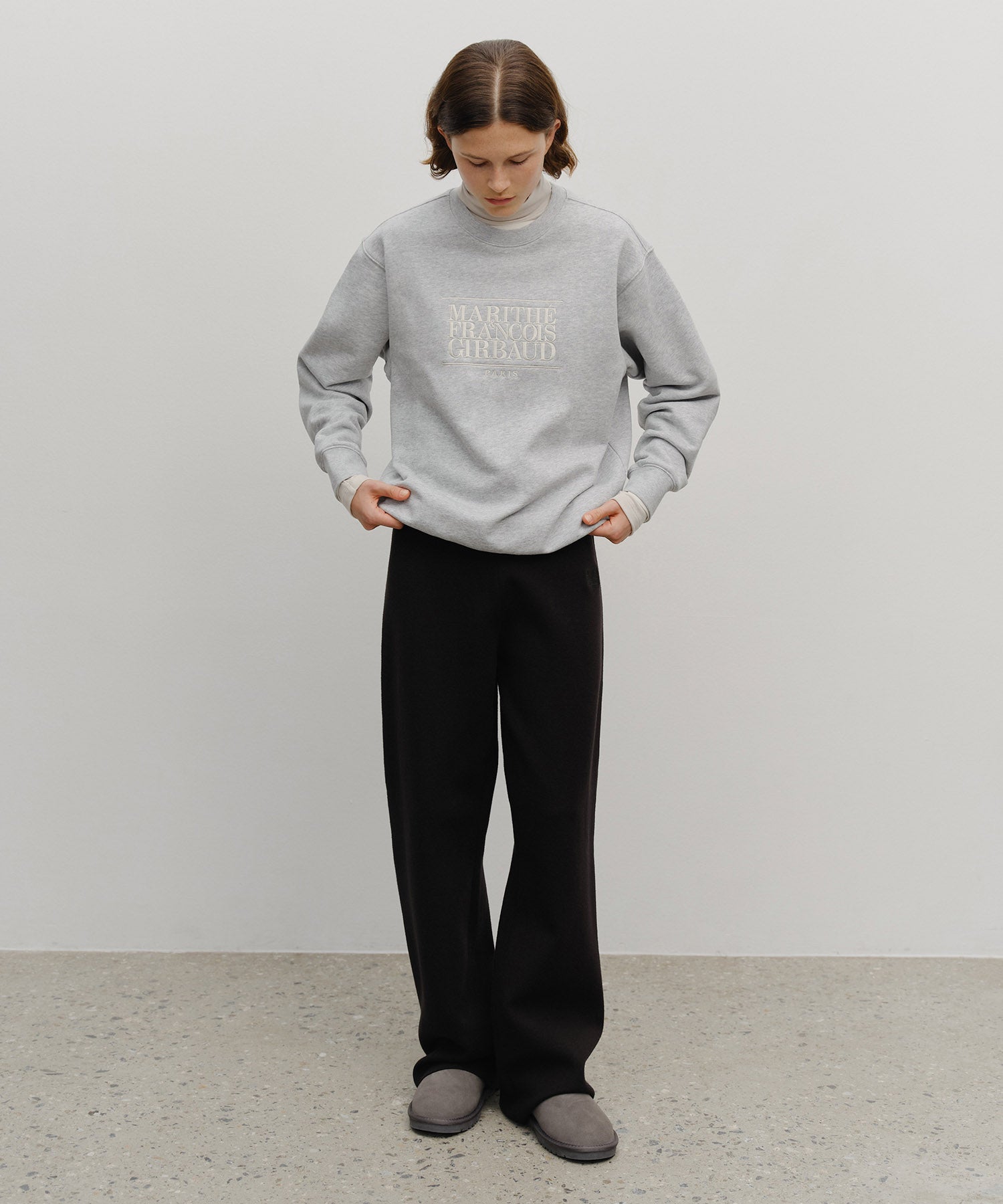 CLASSIC LOGO EMBROIDERY SWEATSHIRT (BRUSHED)