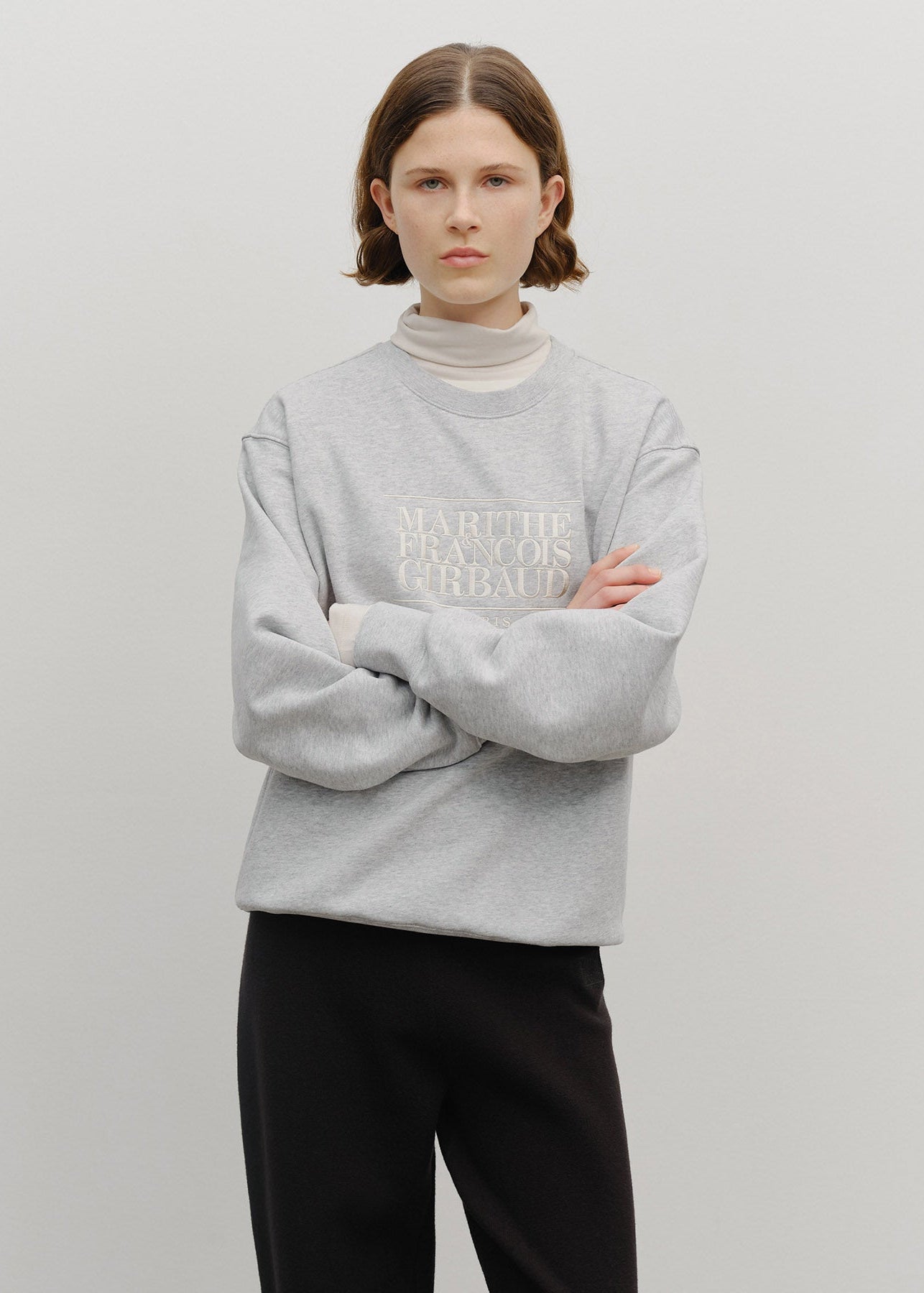 CLASSIC LOGO EMBROIDERY SWEATSHIRT (BRUSHED)