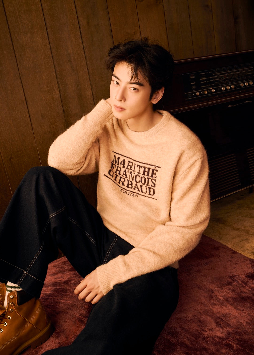 BOUCLE CLASSIC LOGO KNIT PULLOVER