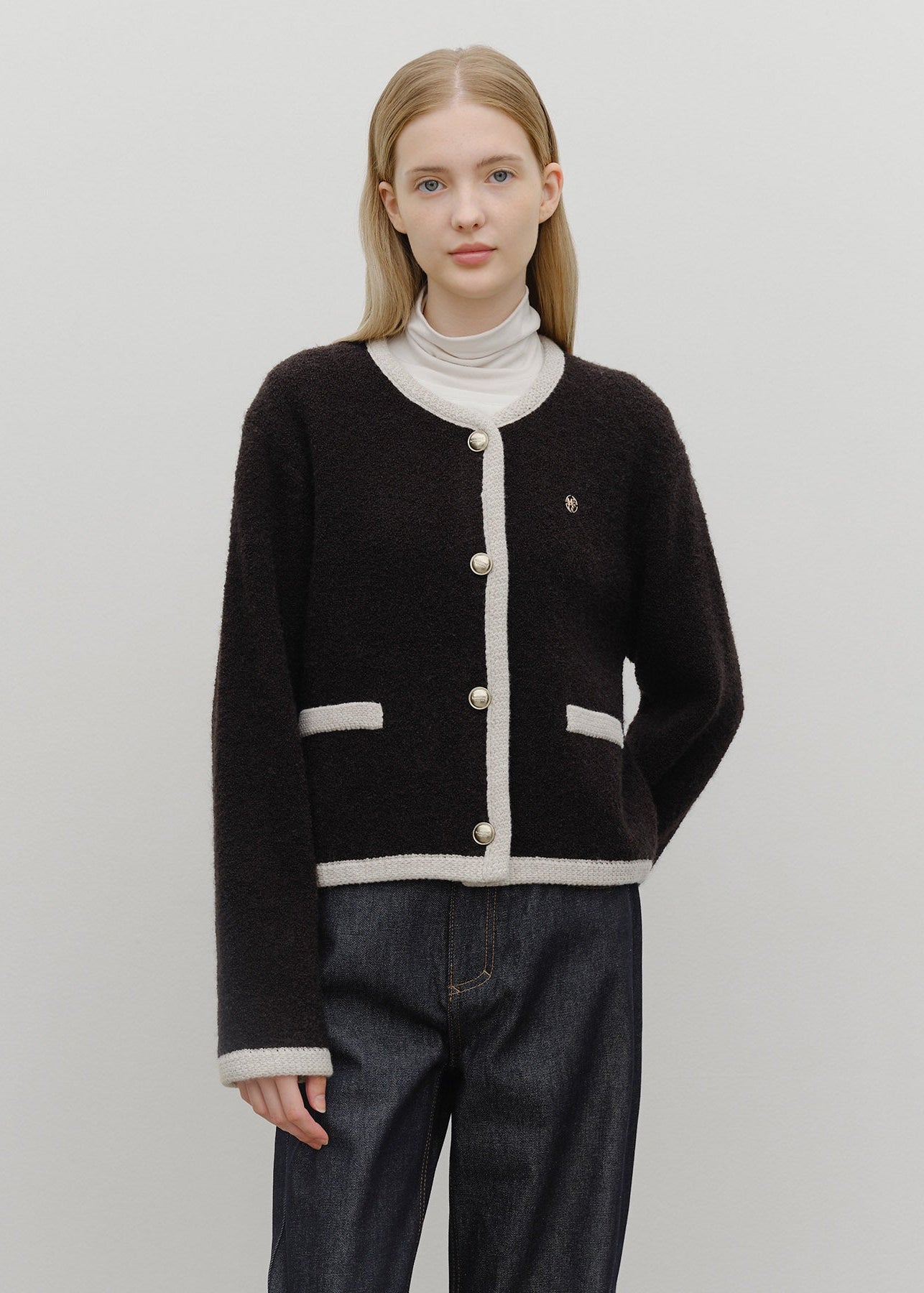 W BOUCLE KNIT ROUND NECK CARDIGAN