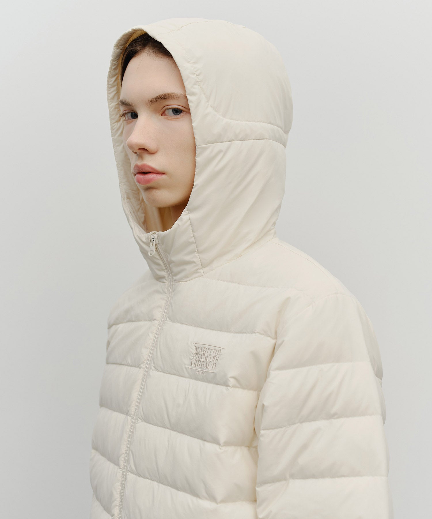 CLASSIC LOGO HOODED LIGHT DOWN JACKET