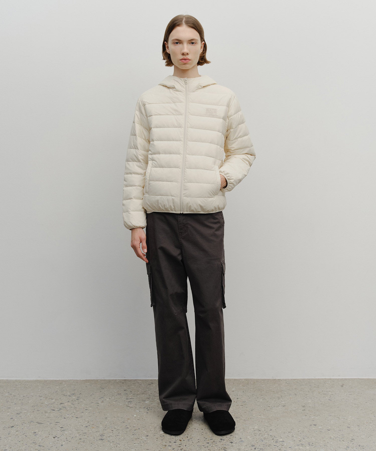 CLASSIC LOGO HOODED LIGHT DOWN JACKET