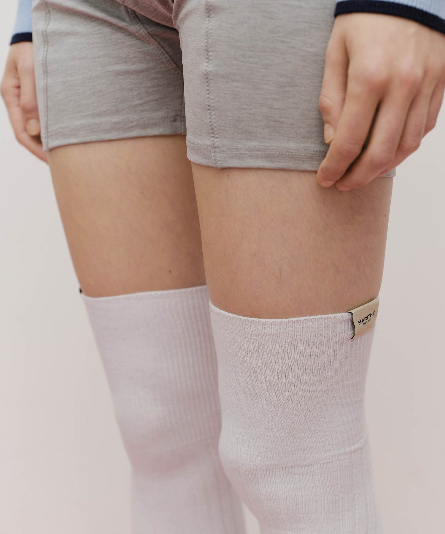 W OVER KNEE LONG SOCKS