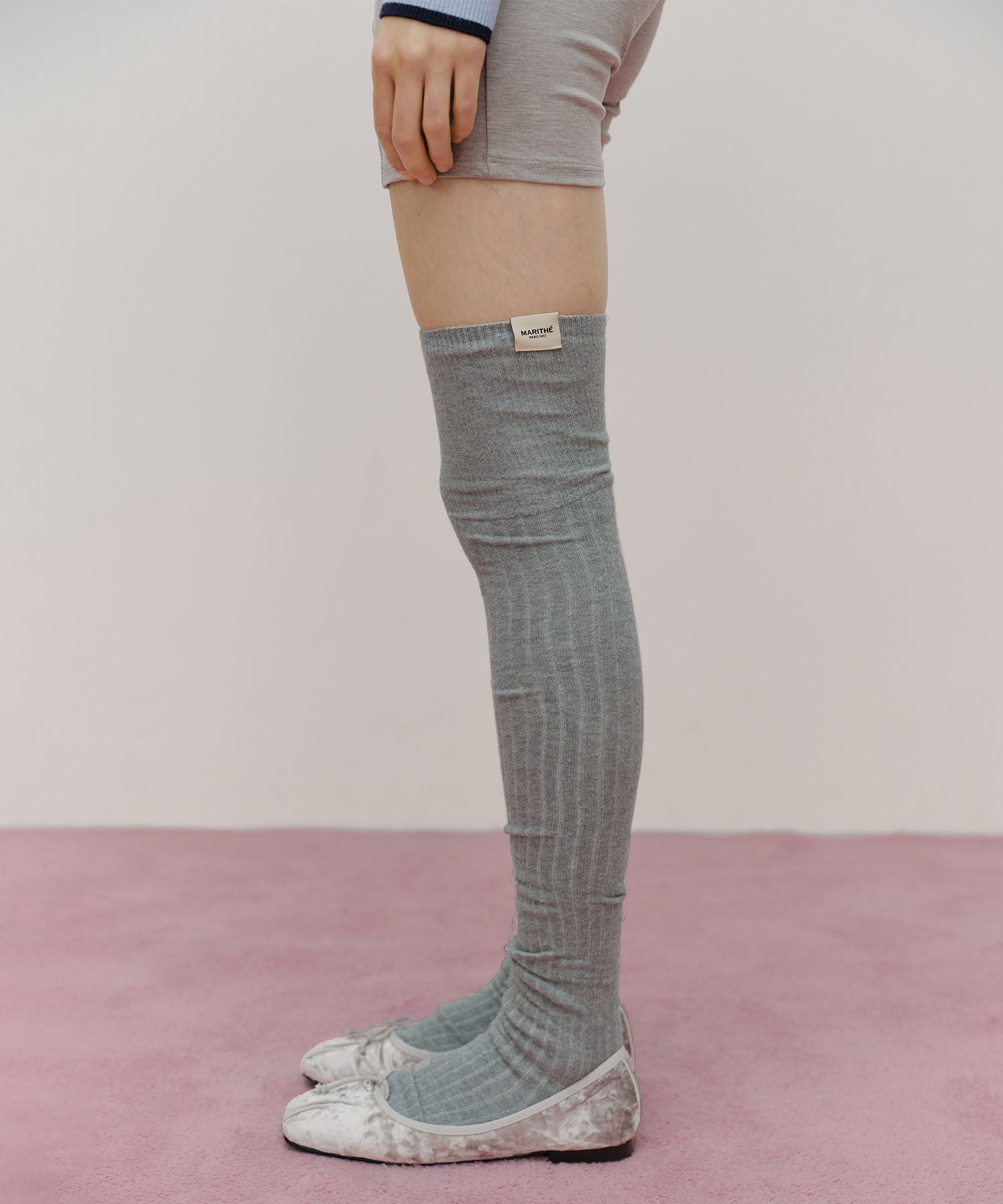 W OVER KNEE LONG SOCKS