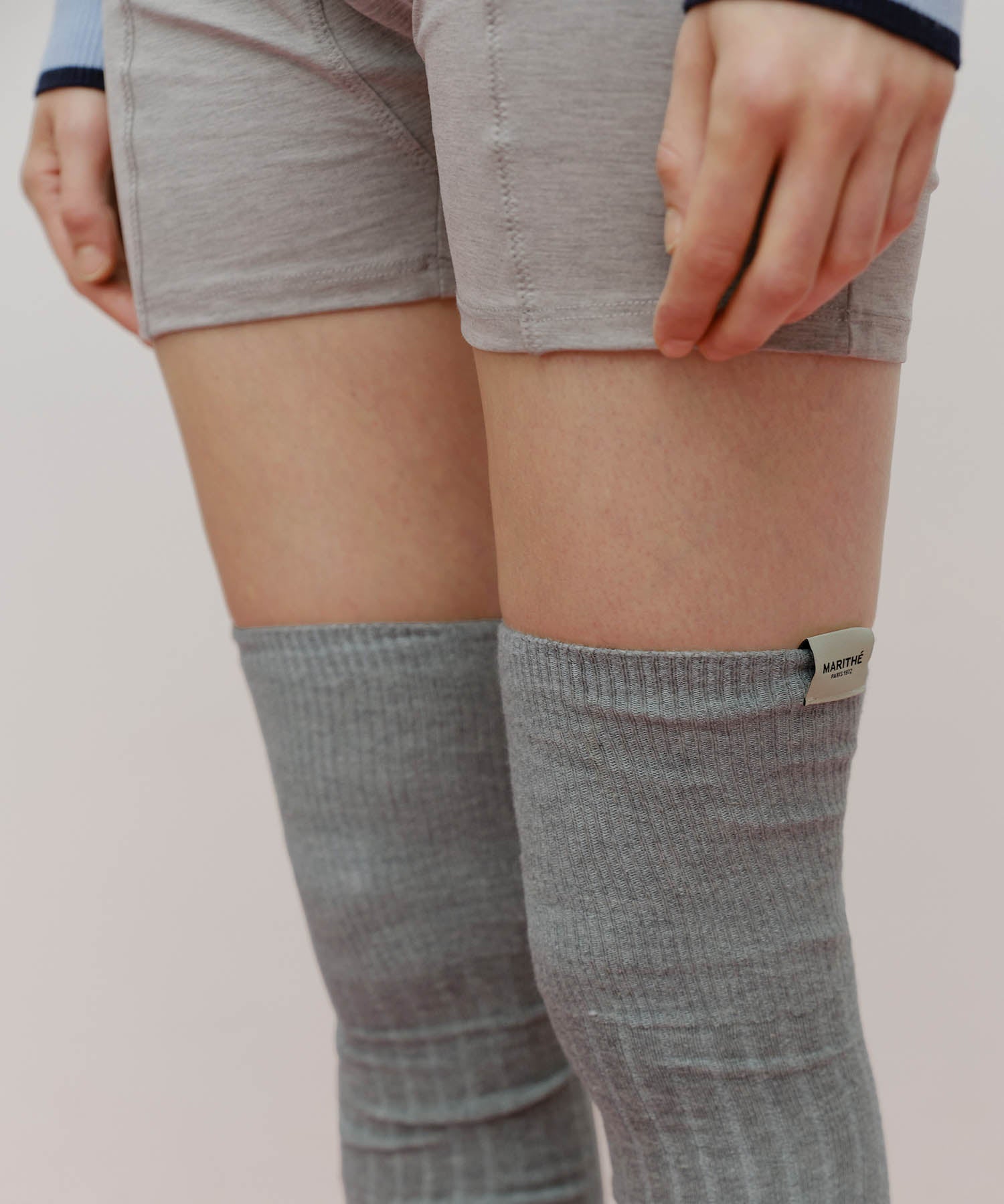 W OVER KNEE LONG SOCKS