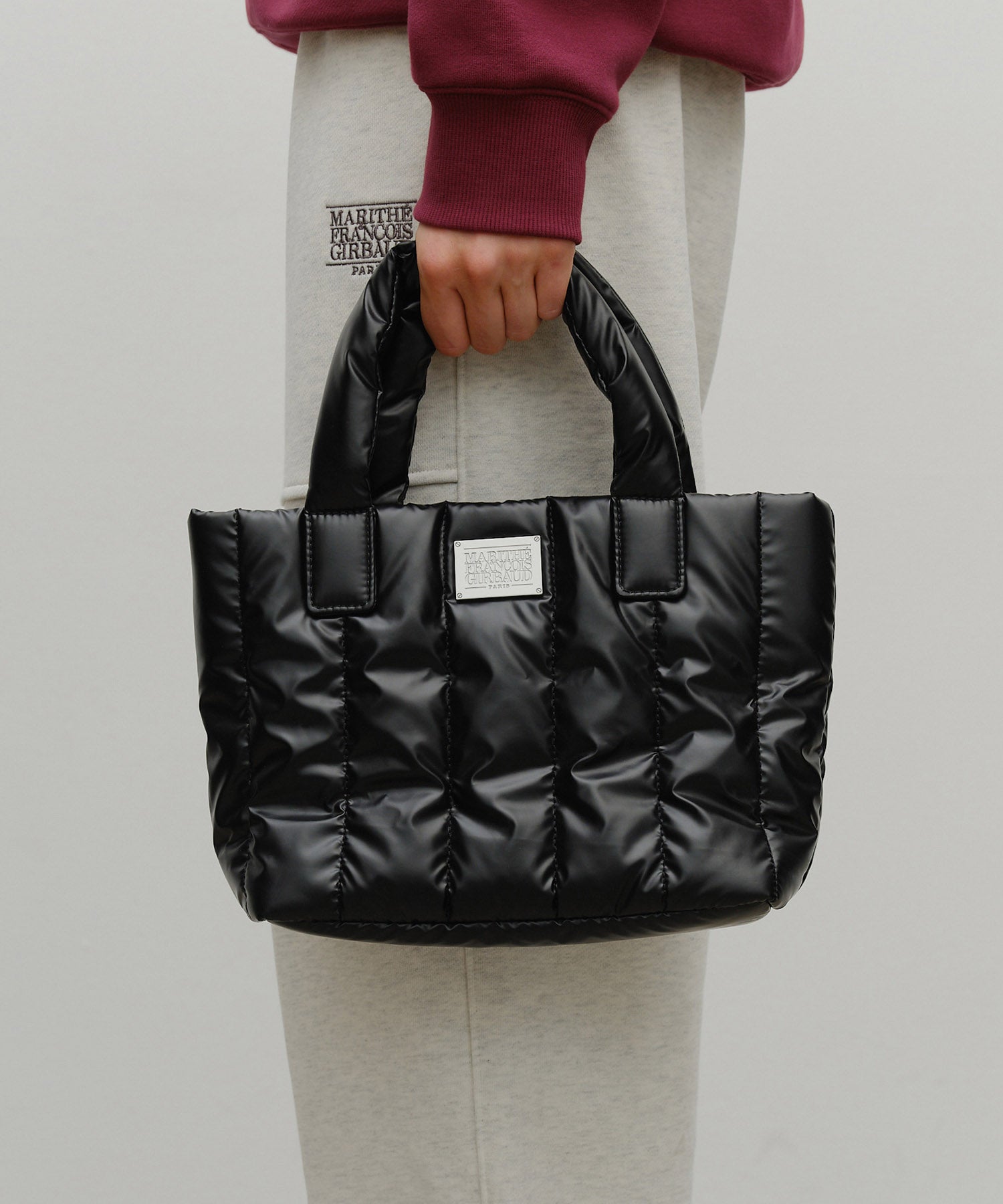 CLASSIC LOGO MATT METALLIC PADDING BAG