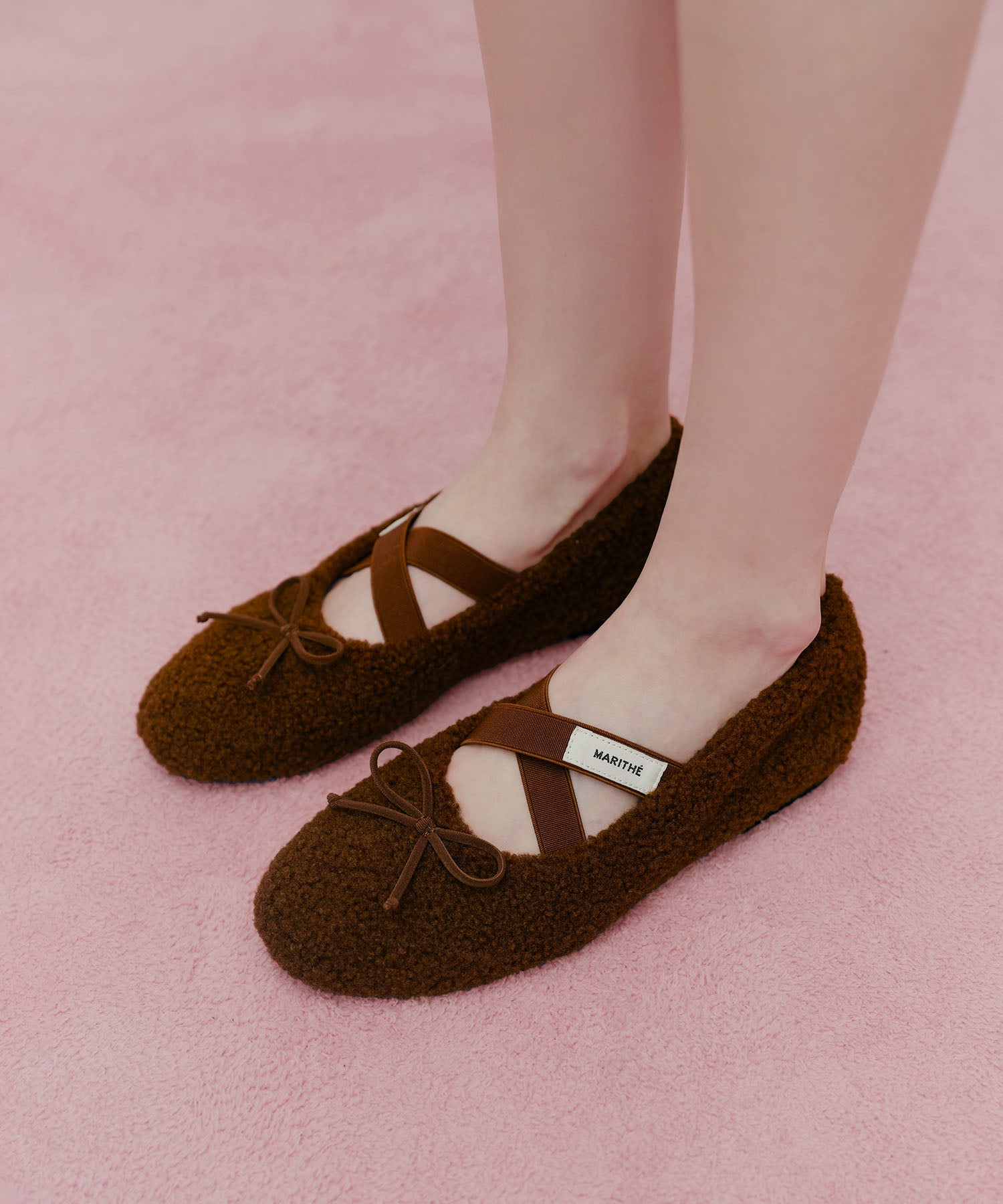 W CROSS BANDING SHEARING FLAT SHOES