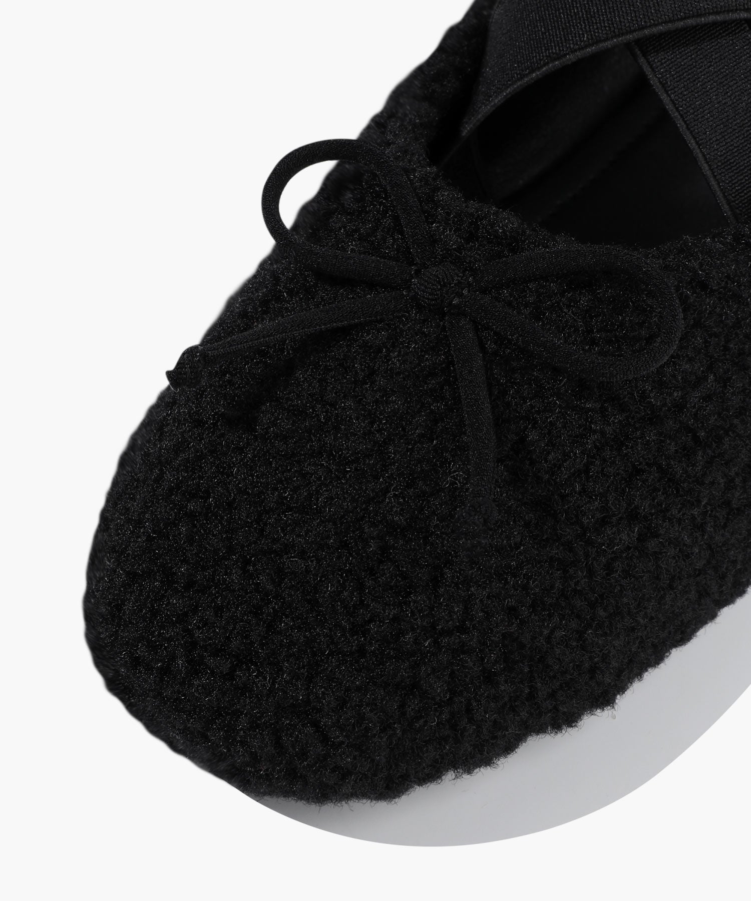 W CROSS BANDING SHEARING FLAT SHOES