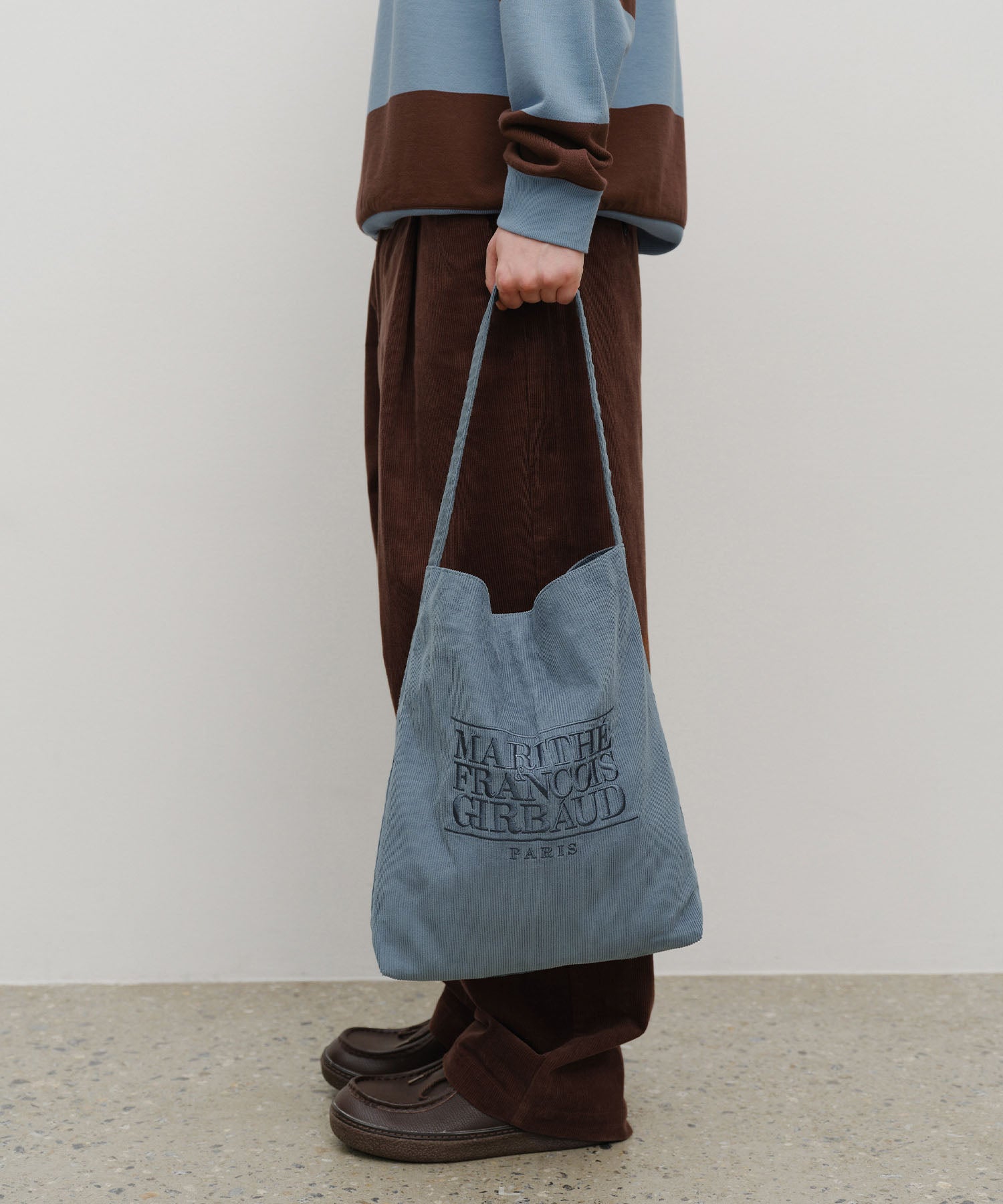 CLASSIC LOGO CORDUROY SHOULDER BAG