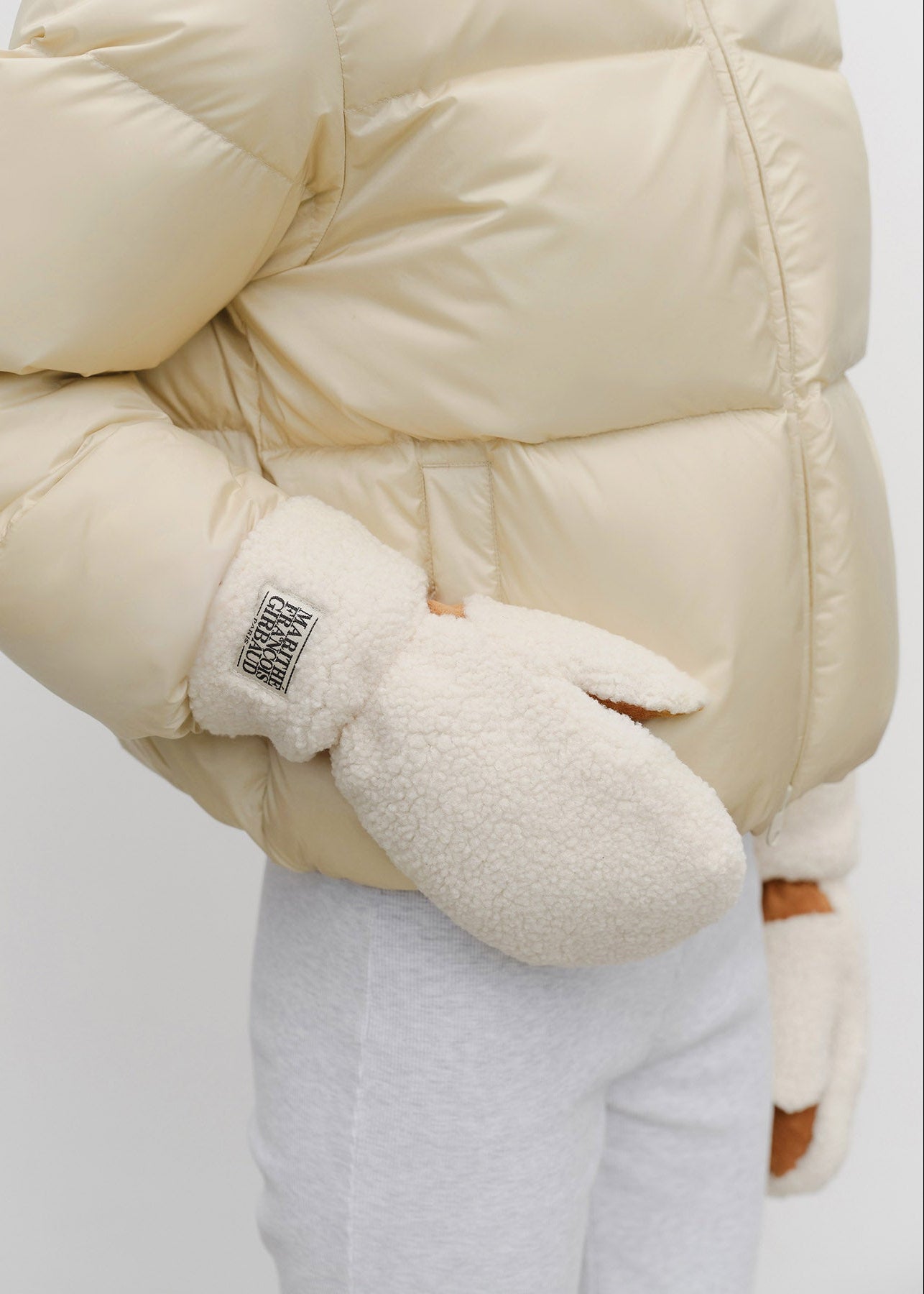 CLASSIC LOGO FUR MITTENS