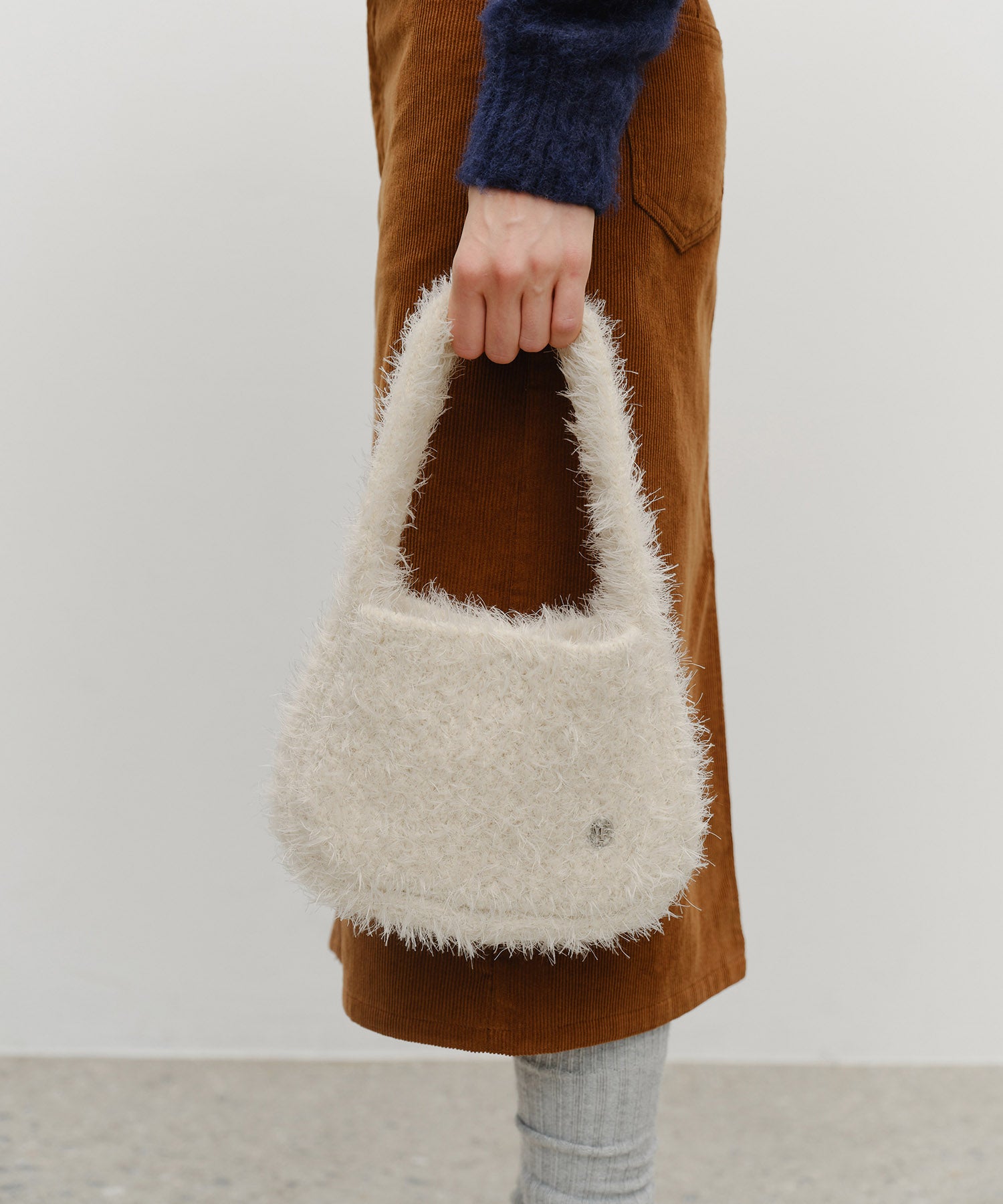 CLASSIC LOGO MINI KNIT BAG