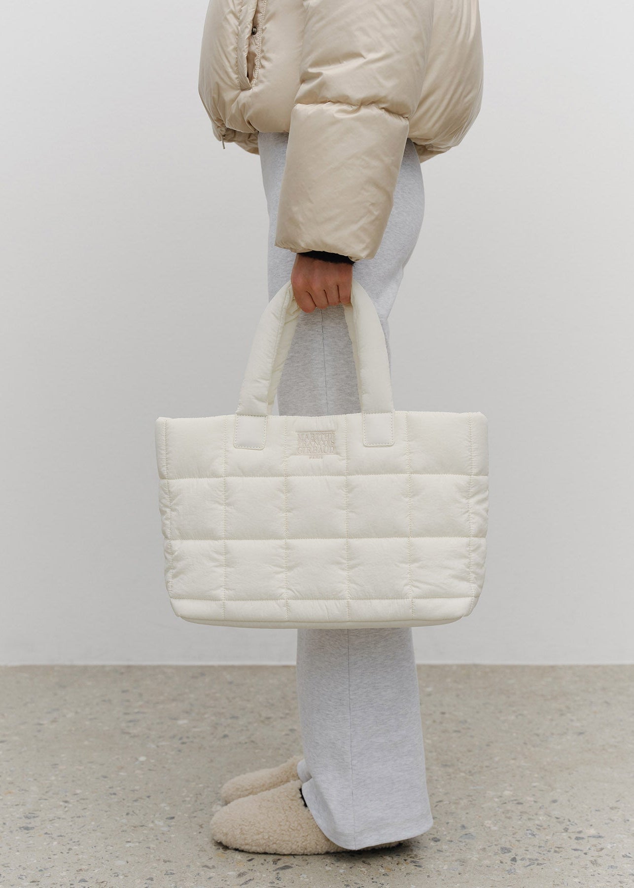 CLASSIC LOGO PADDING TOTE BAG