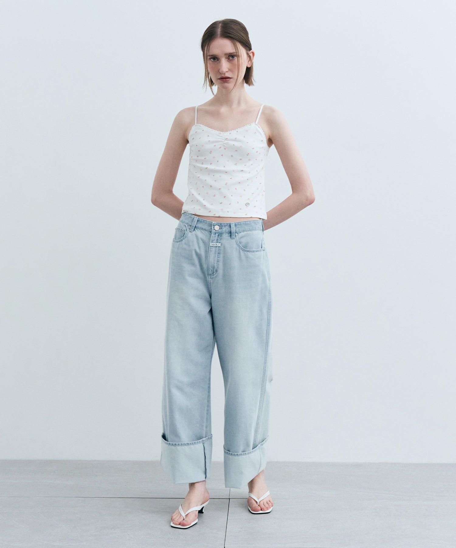 W FLOWER CROP SLEEVELESS TEE