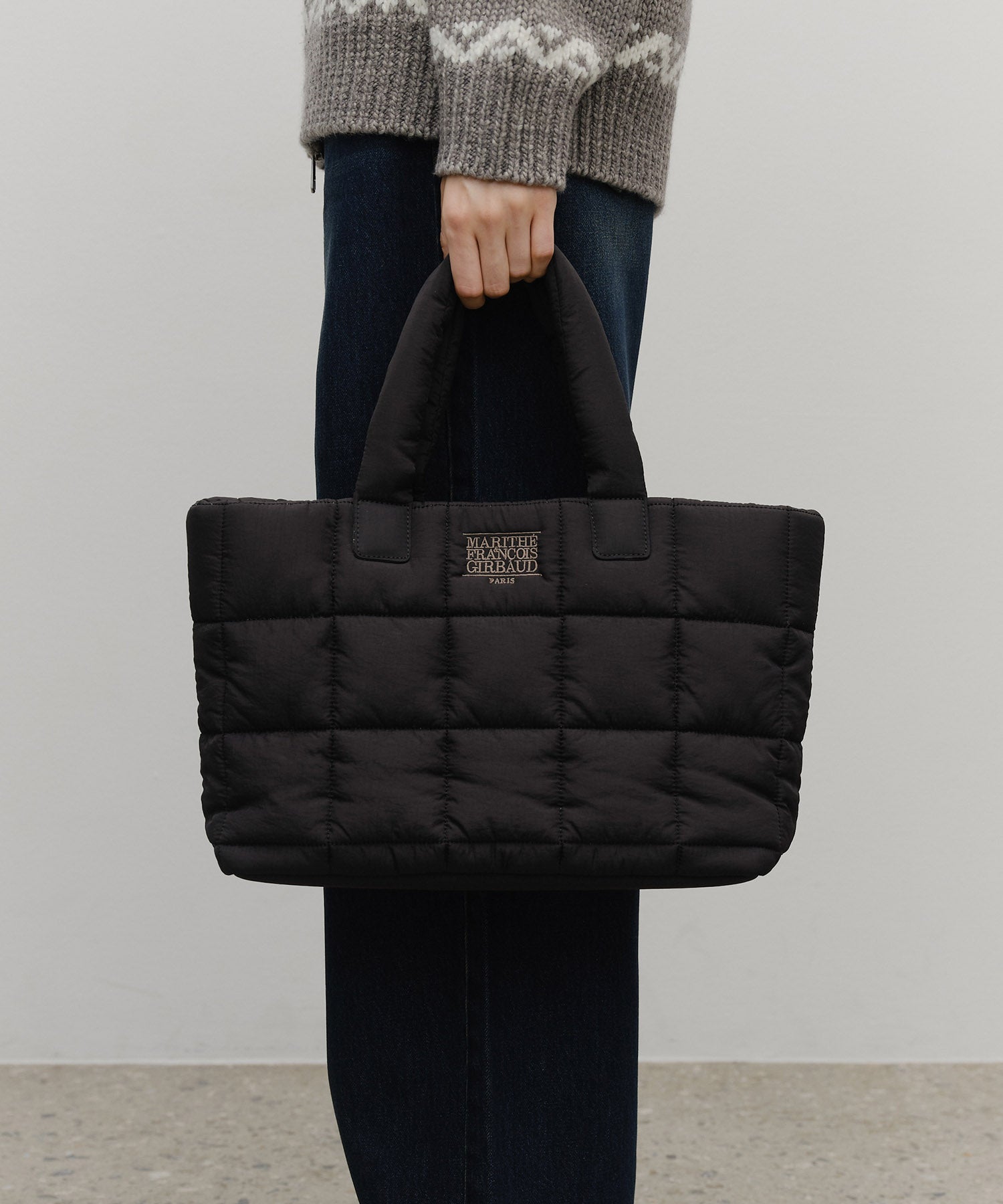 CLASSIC LOGO PADDING TOTE BAG