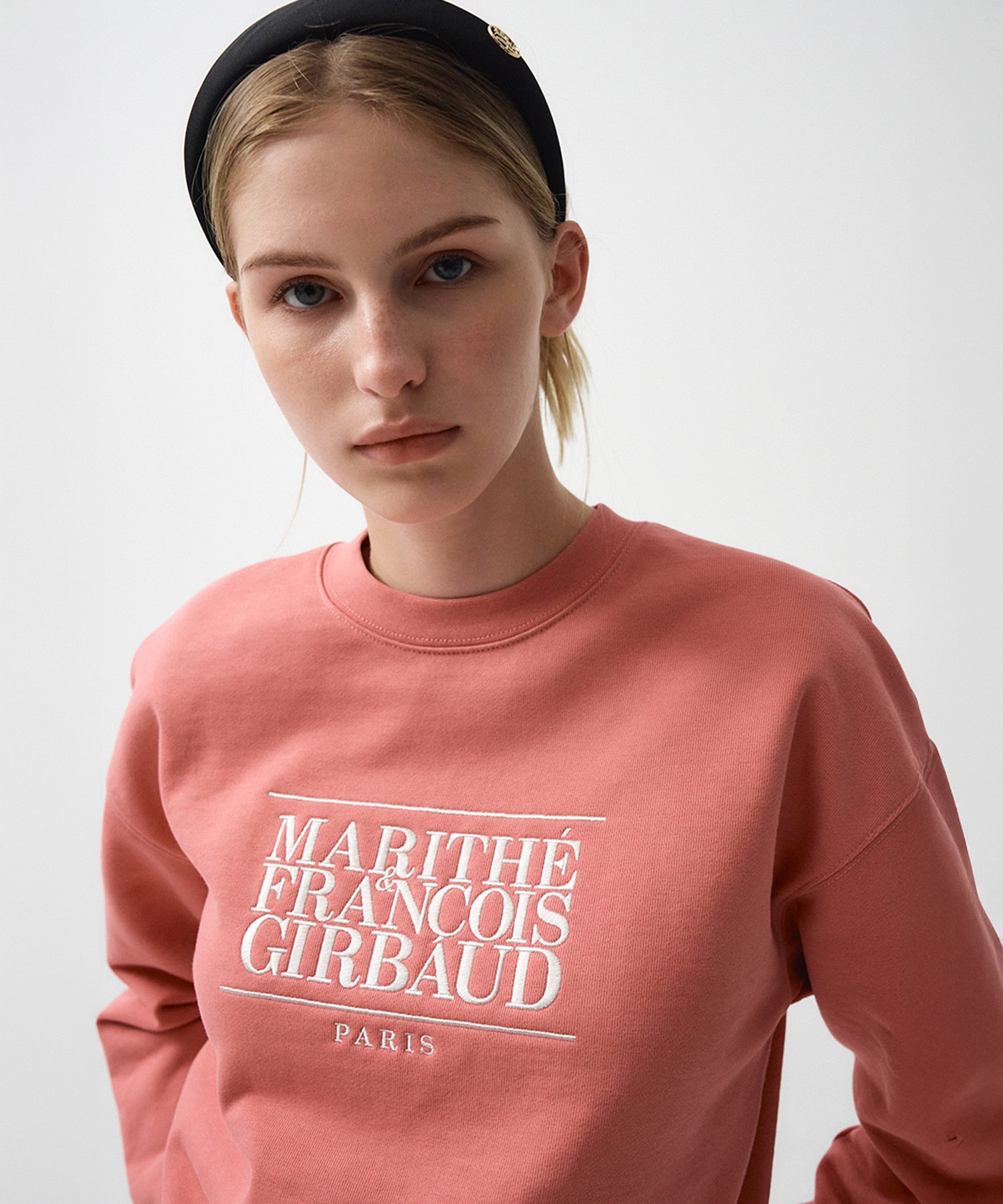 W CLASSIC LOGO CROP SWEATSHIRT