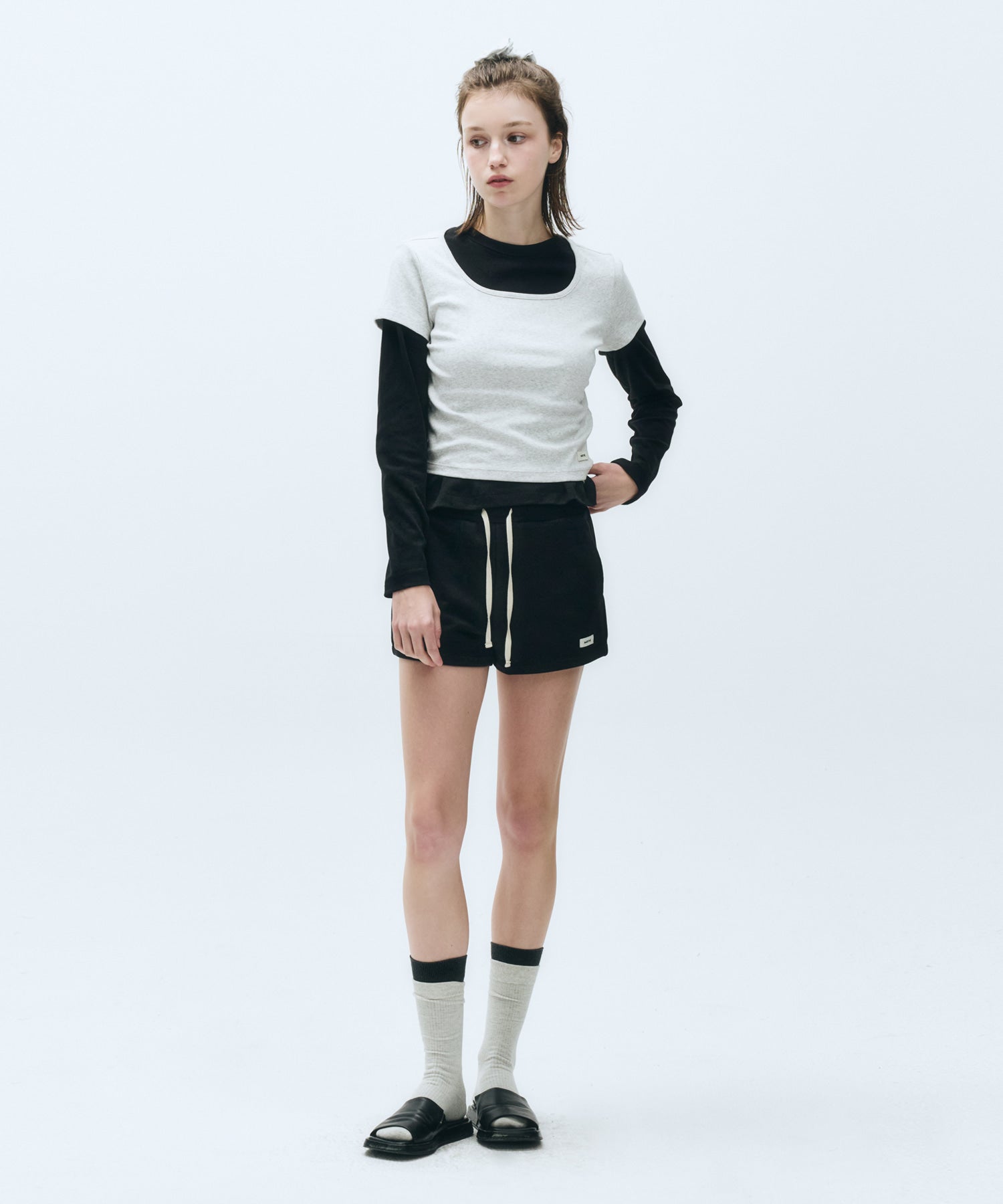 W BASIC SWEAT SHORTS