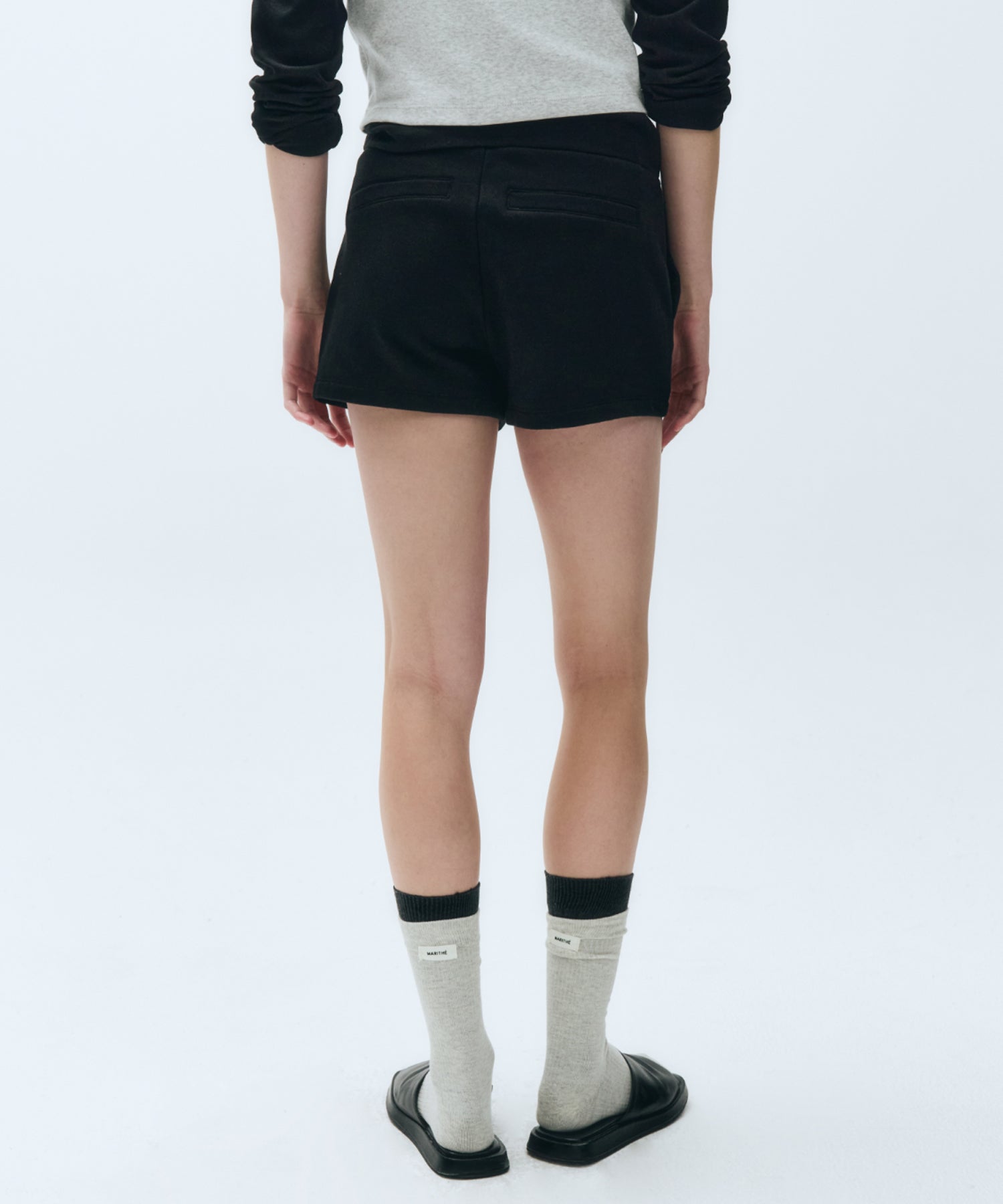 W BASIC SWEAT SHORTS