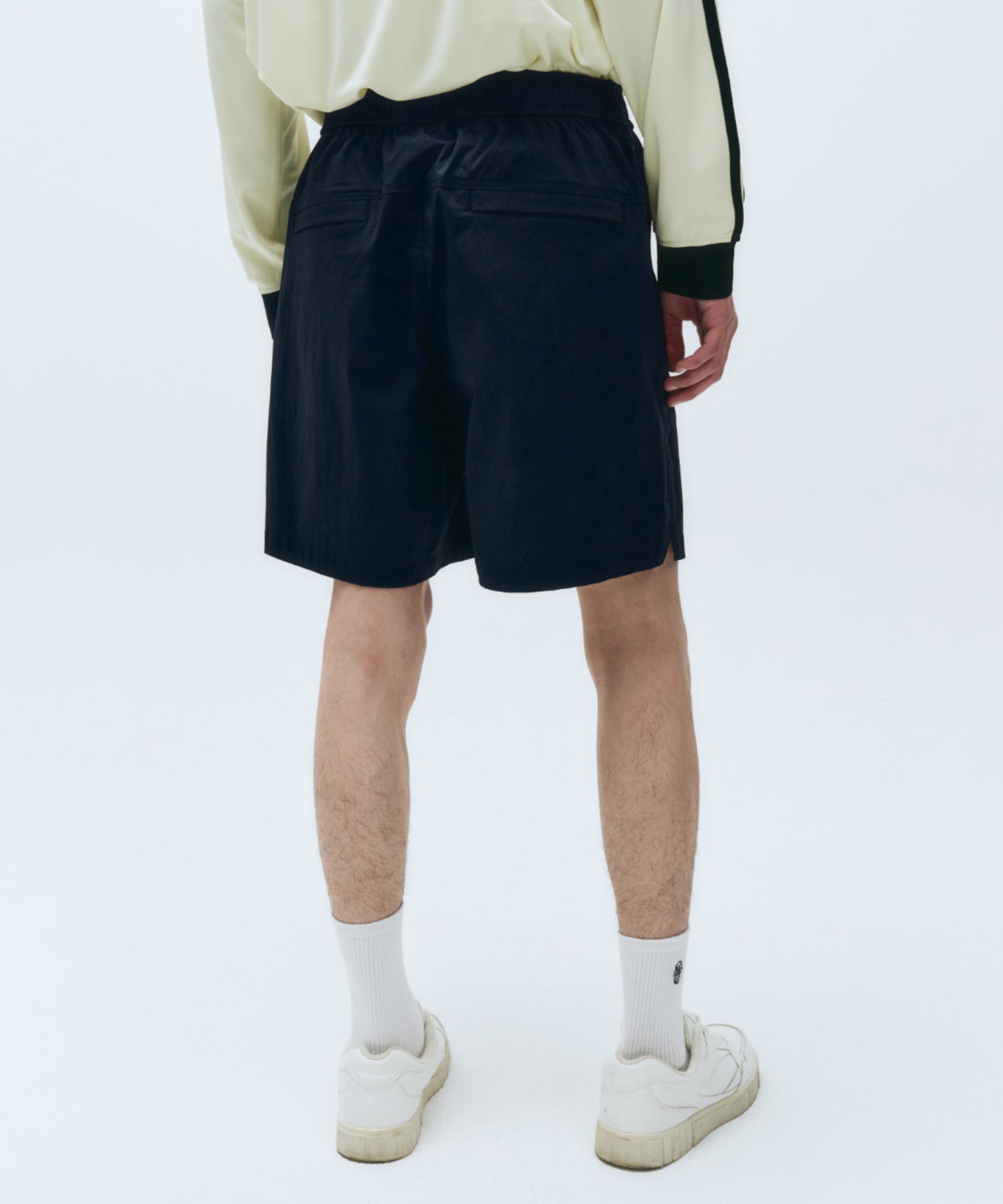 MOUVEMENT NYLON HALF PANTS