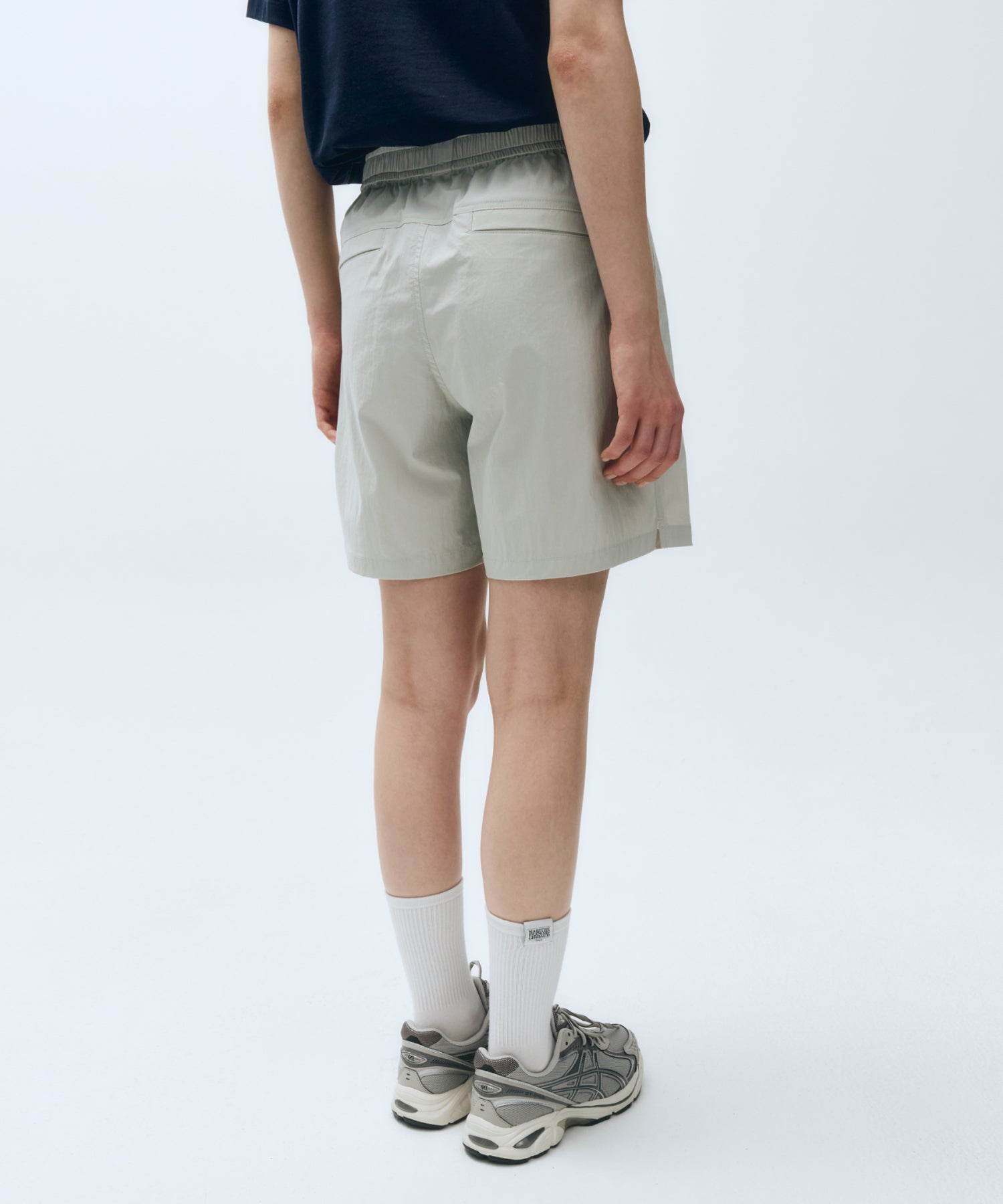 MOUVEMENT NYLON HALF PANTS