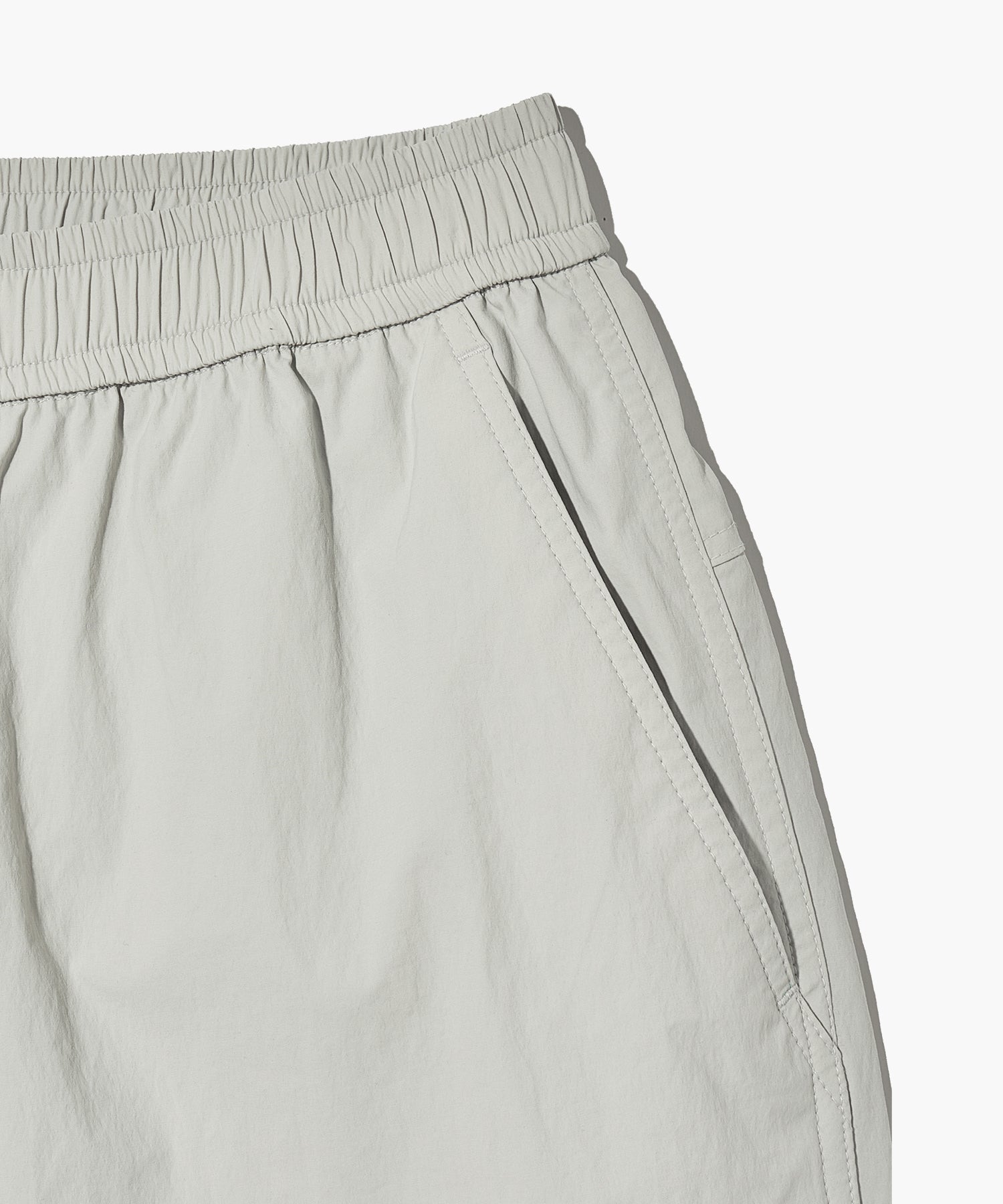 MOUVEMENT NYLON HALF PANTS