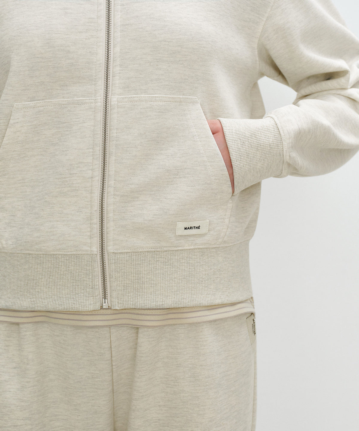 W BASIC HIGH NECK ZIPUP