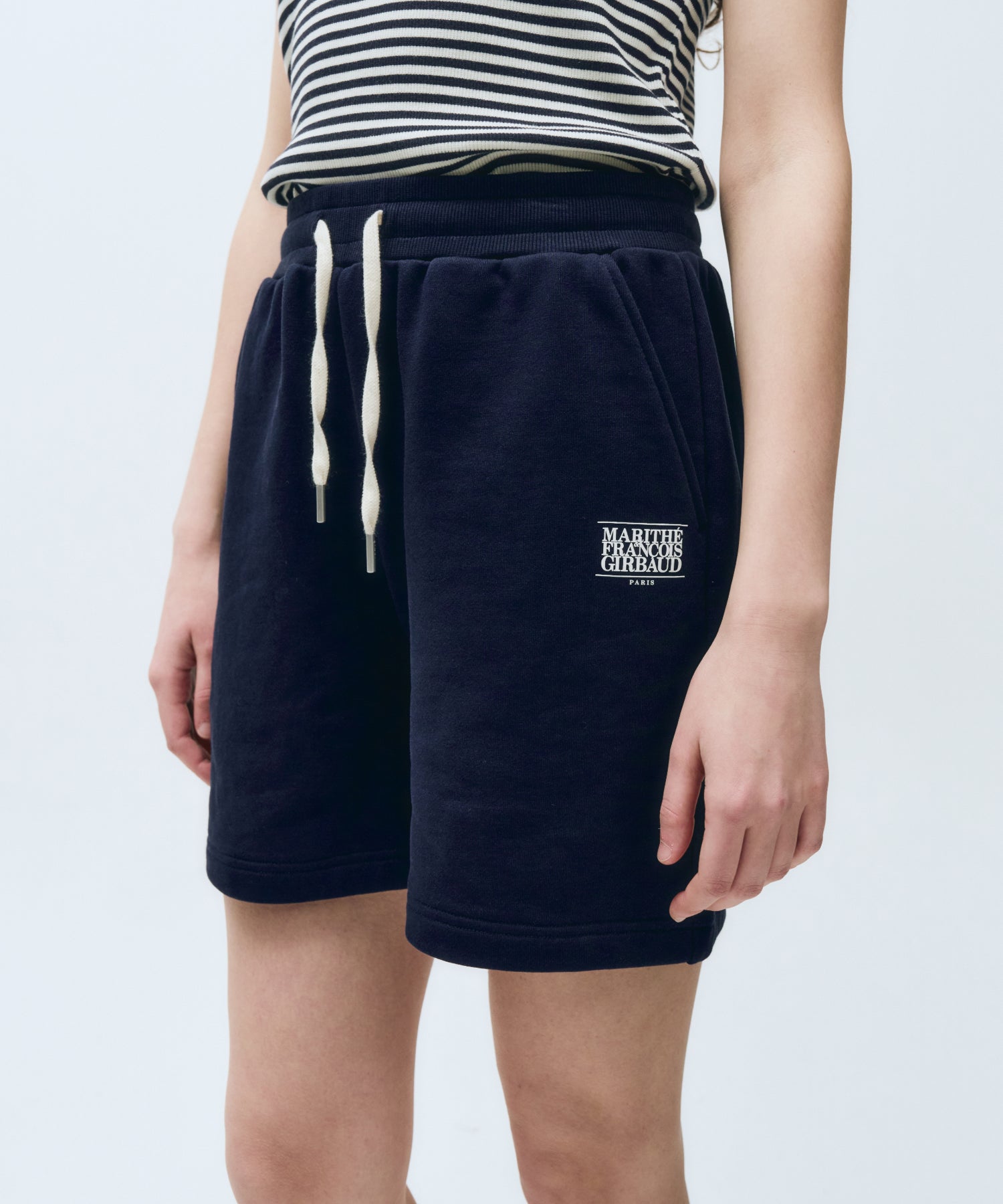W CLASSIC LOGO SWEAT SHORTS